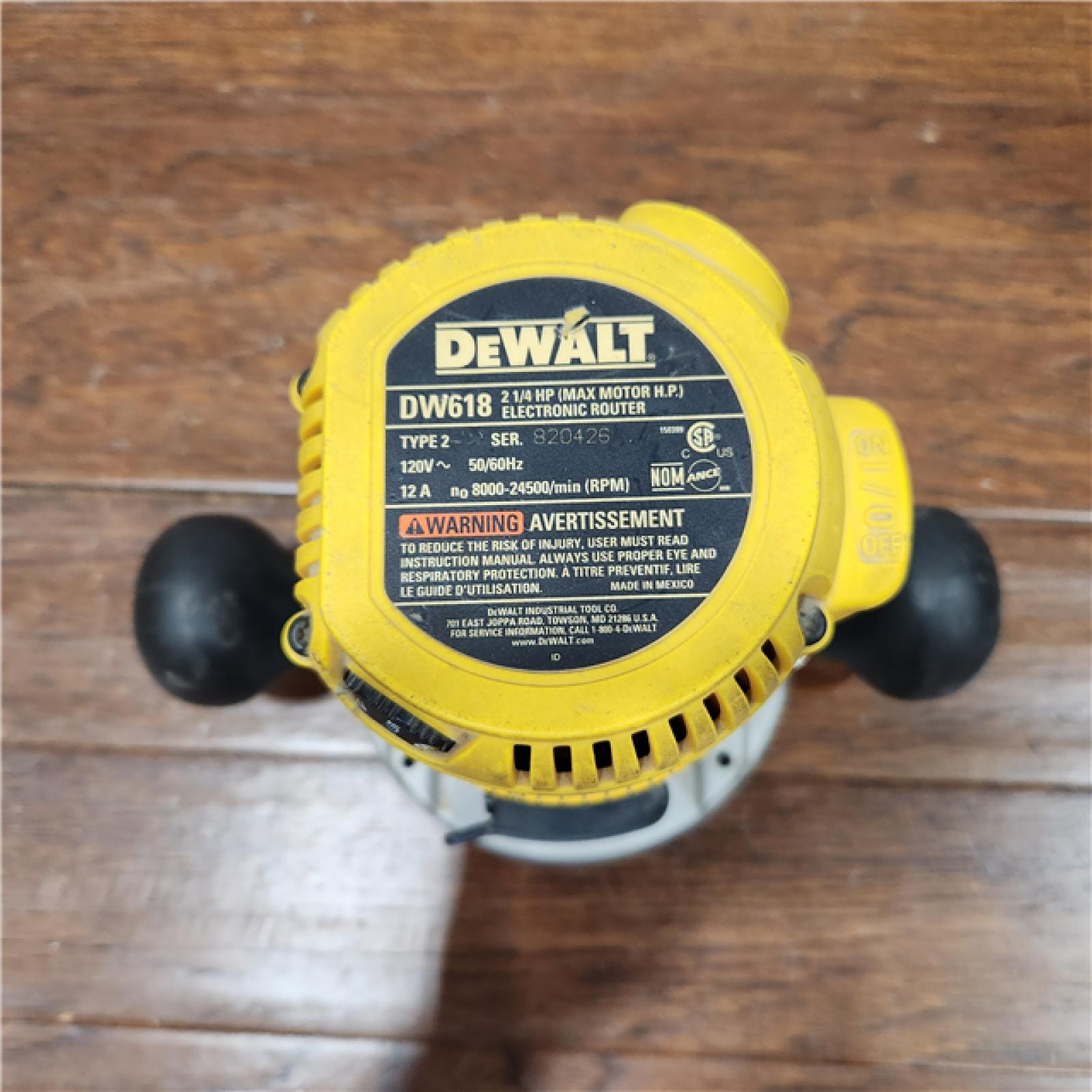 AS-IS DEWALT 12 Amp Corded 2-1/4 Horsepower Electronic Variable Speed Fixed Base Router with Soft Start ONLY TOOL