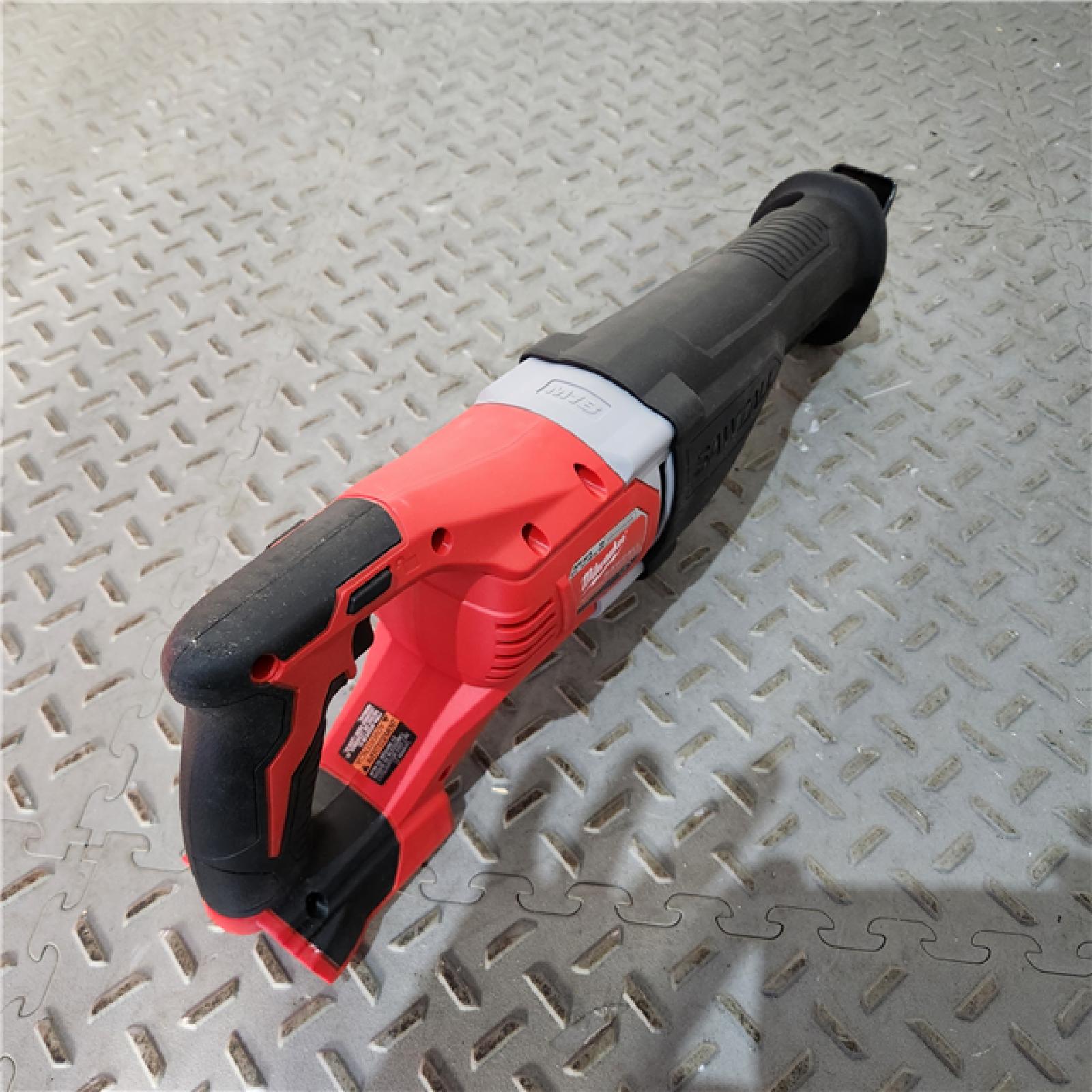 HOUSTON Location-AS-IS-Milwaukee 2621-20 M18 18V Lithium Ion Cordless Sawzall 3 000RPM Reciprocating Saw with Quik Lok Blade Clamp and All Metal Gearbox (Bare Tool) APPEARS IN NEW Condition