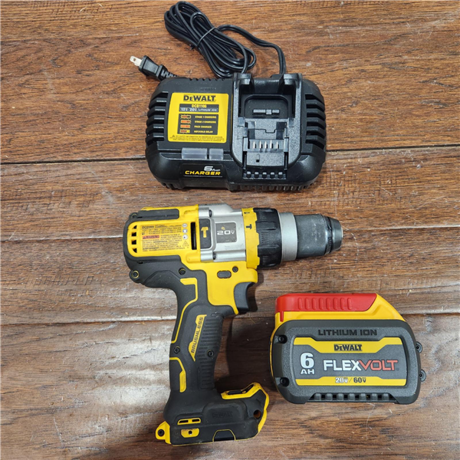 AS-IS Dewalt FLEXVOLT 20 Volt 1/2 in. Brushless Cordless Hammer Drill/Driver Kit (Battery & Charger)