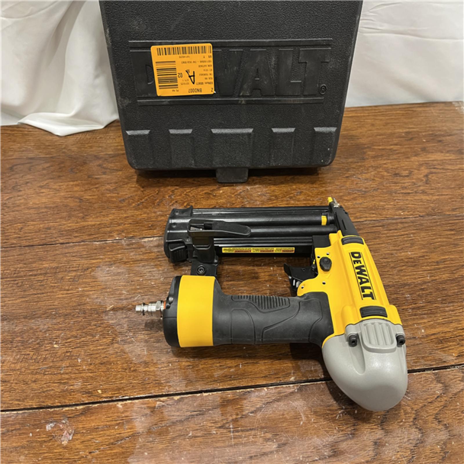 AS-ISDeWalt DWFP12233 18 Gauge Precision Point Brad Nailer with Selectable Trigger