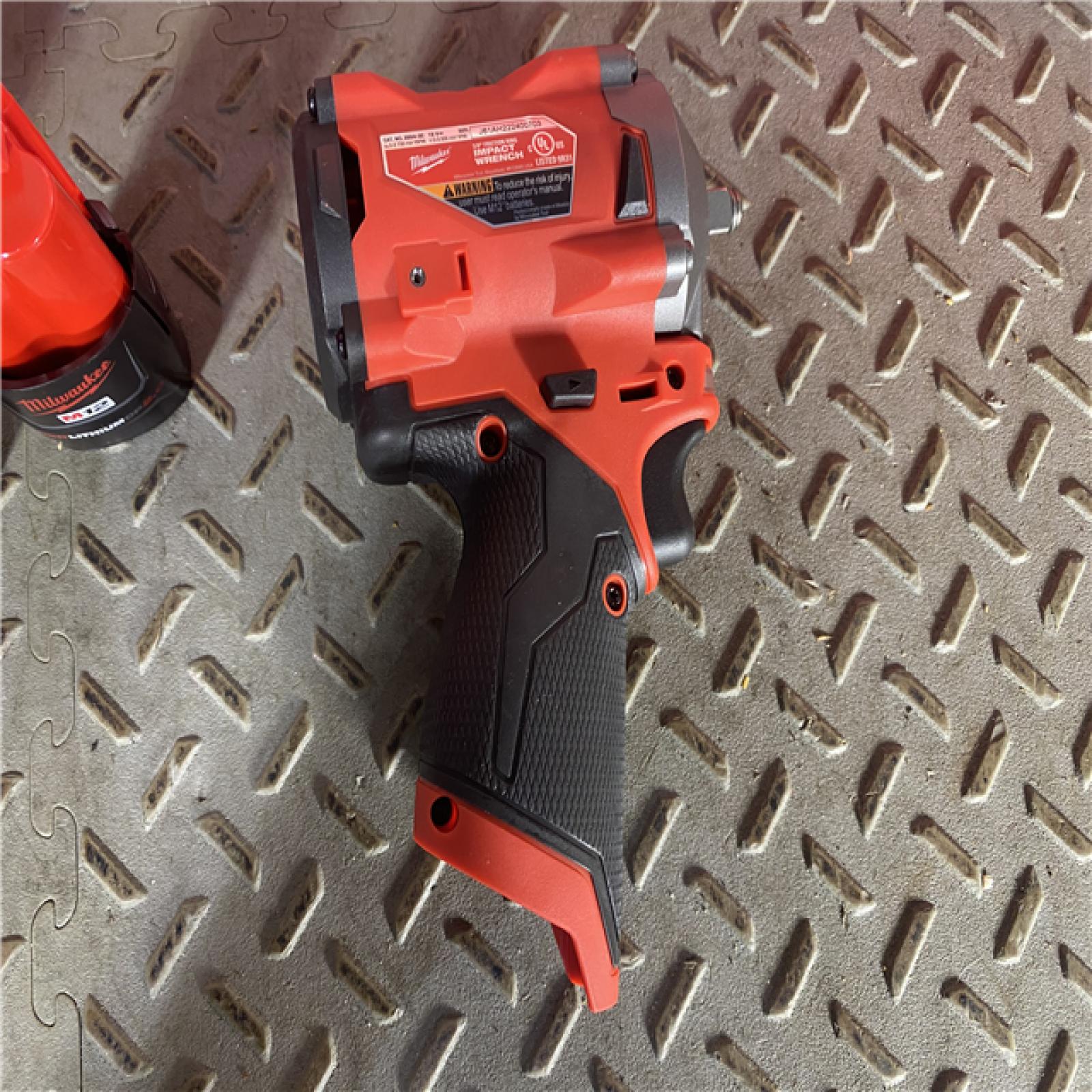 HOUSTON LOCATION - AS-IS Milwaukee 2554-22 M12 FUEL Stubby 3/8 in. Impact Wrench Kit (2 Ah/4 Ah)