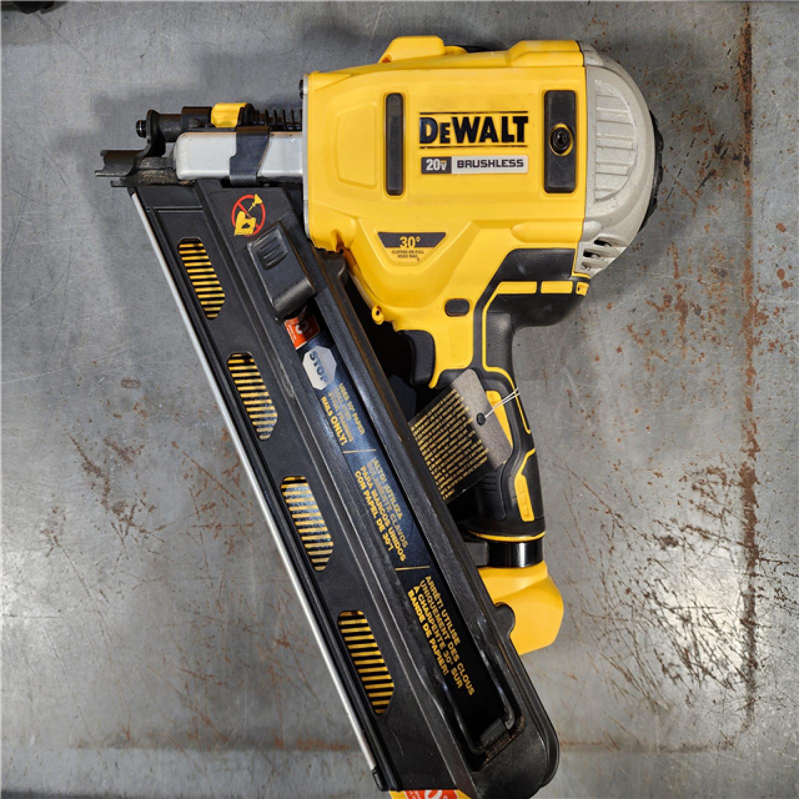 HOUSTON LOCATION - AS-IS DeWalt 20V MAX Brushless Cordless 2-Speed 30° Paper Collated Framing Nailer Kit