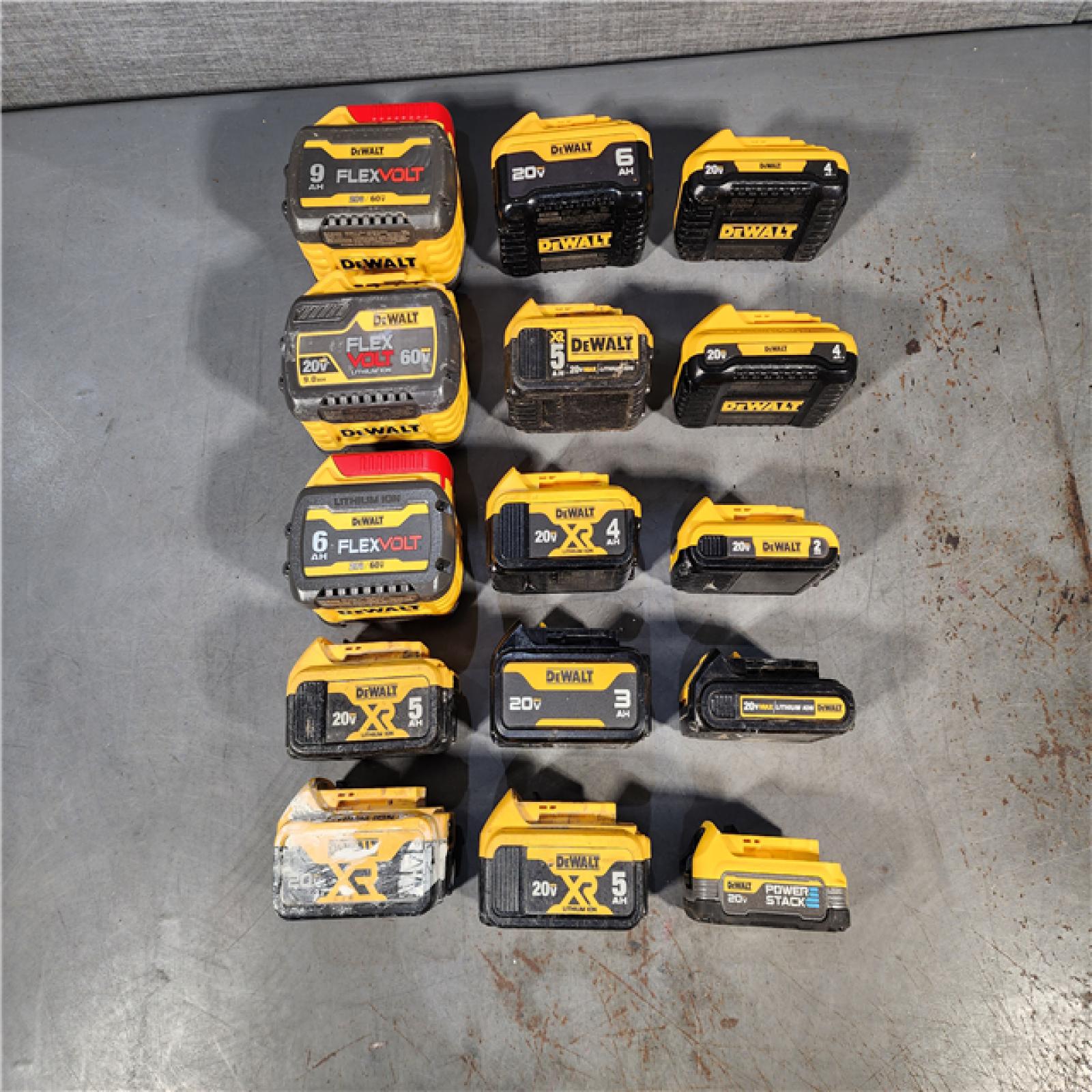 HOUSTON LOCATION - AS-IS DEWALT BATTERY PACK QTY - 15