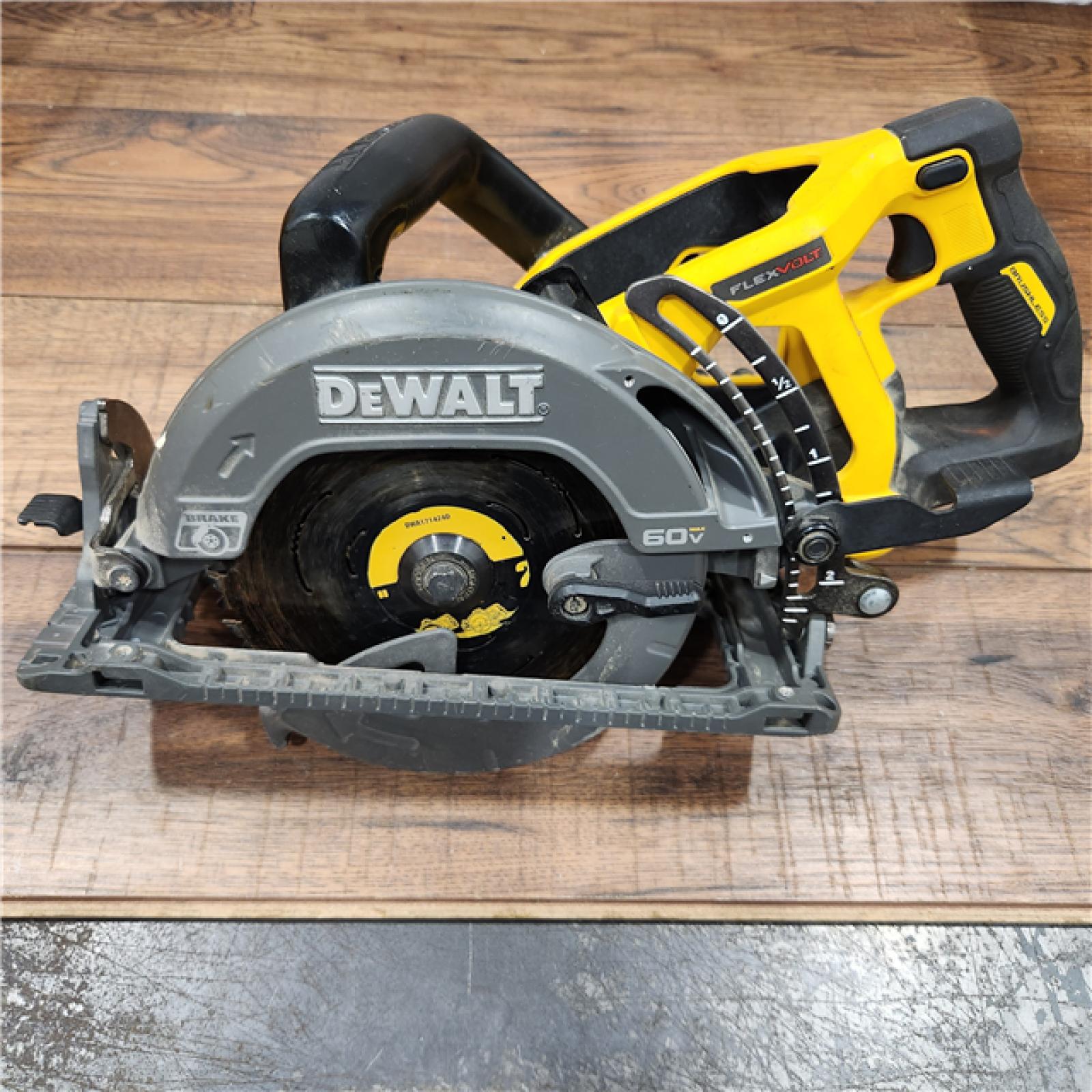 AS-IS FLEXVOLT 60V MAX Cordless Brushless 7-1/4 in. Wormdrive Style Circular Saw (Tool Only)