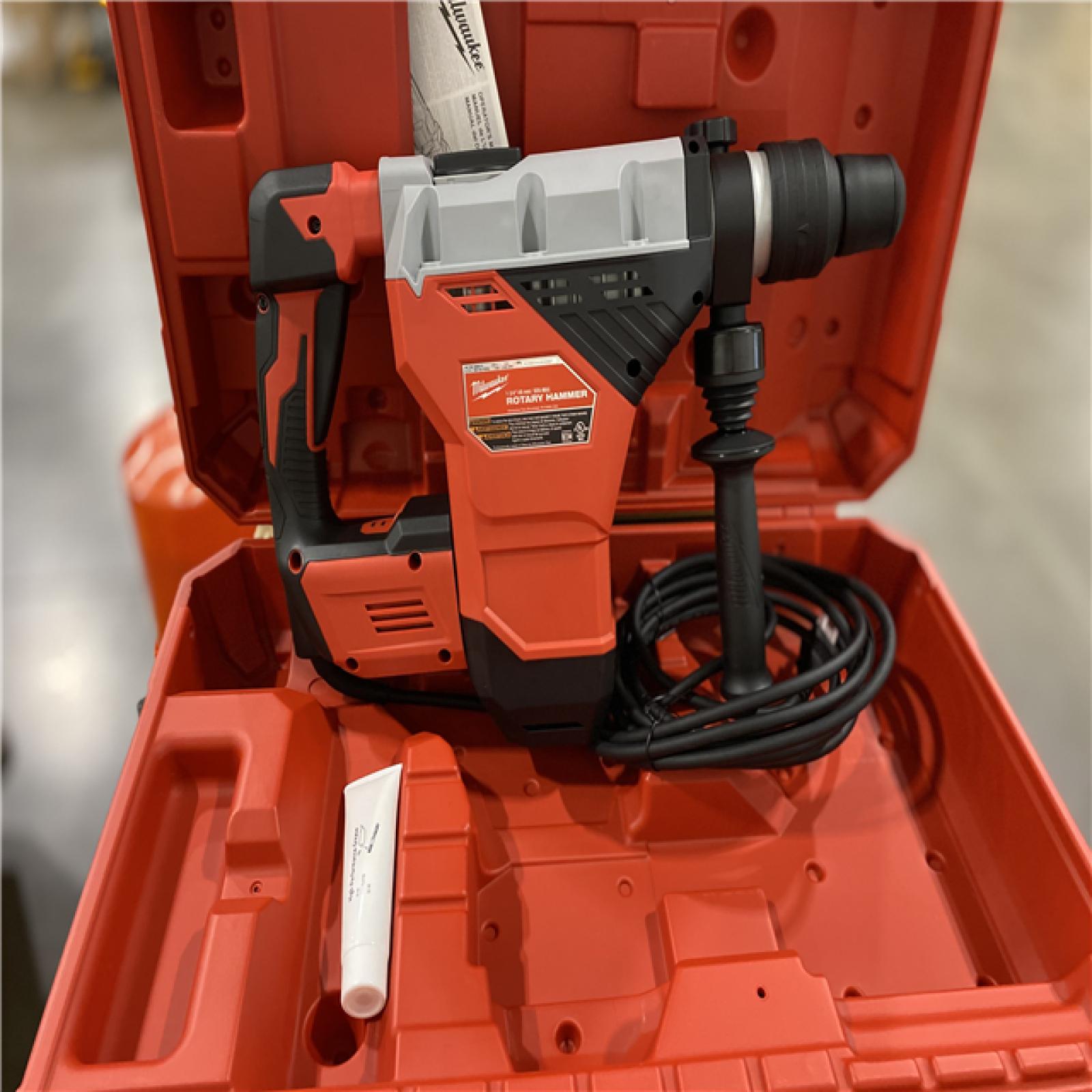 NEW! - Milwaukee 15 Amp 1-3/4 in. SDS-MAX Corded Combination Hammer with E-Clutch