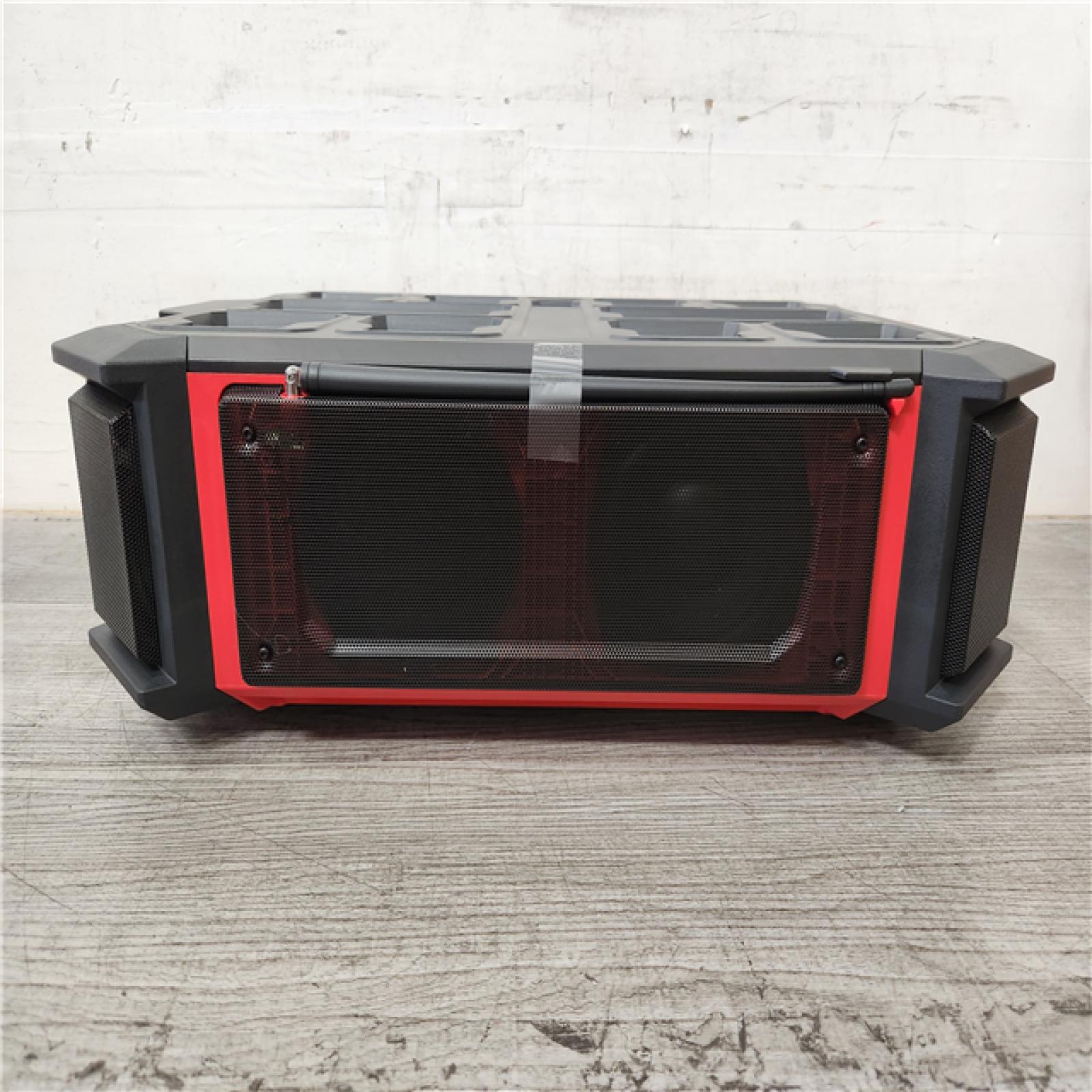 Phoenix Location NEW Milwaukee M18 Lithium-Ion Cordless PACKOUT Radio/Speaker with Built-In Charger