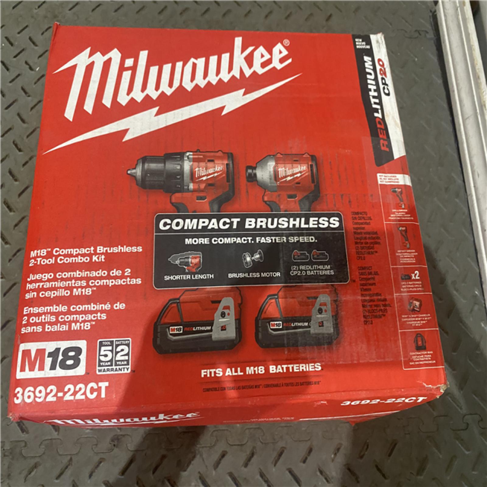 Houston location AS-IS  MILWAUKEE M12 Fuel Combo Rotomartillo 1/2 Y Llave De Impacto1/4 Nueva Generacion