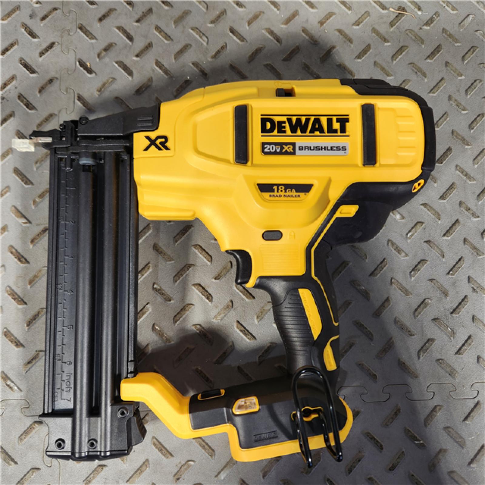 Houston Location AS IS DEWALT 20V MAX XR 18 Gauge Brad Nailer Kit Appears IN LIKE NEW Condition