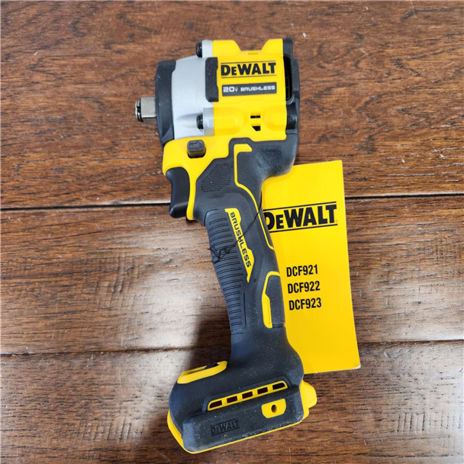 Good DEWALT ATOMIC 20V MAX* 1/2 in. Cordless Impact Wrench with