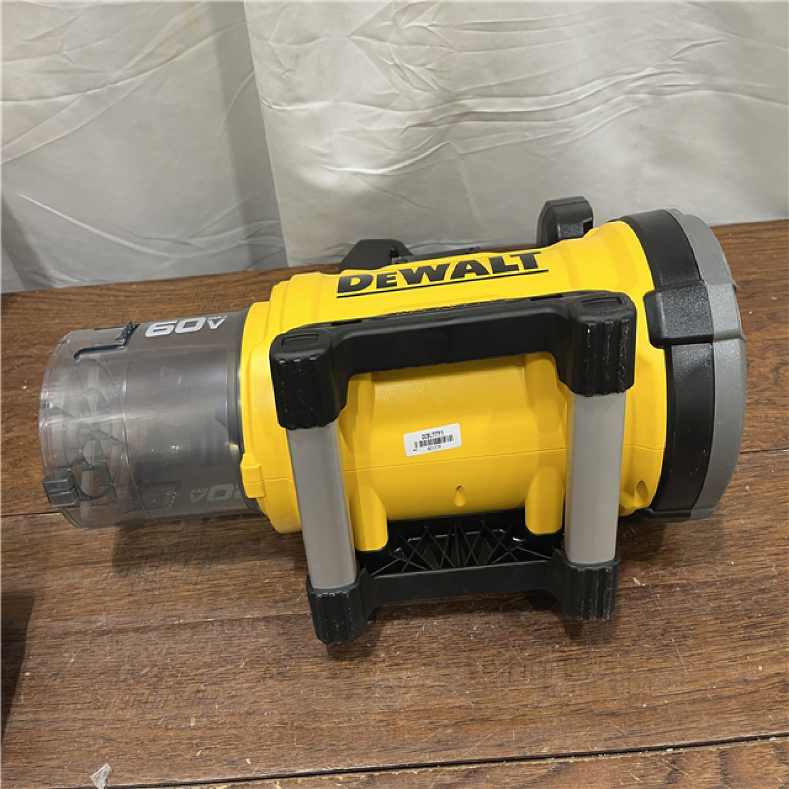 AS-ISDEWALT FLEXVOLT 60V MAX 160 MPH 760 CFM Brushless Cordless  and Charger