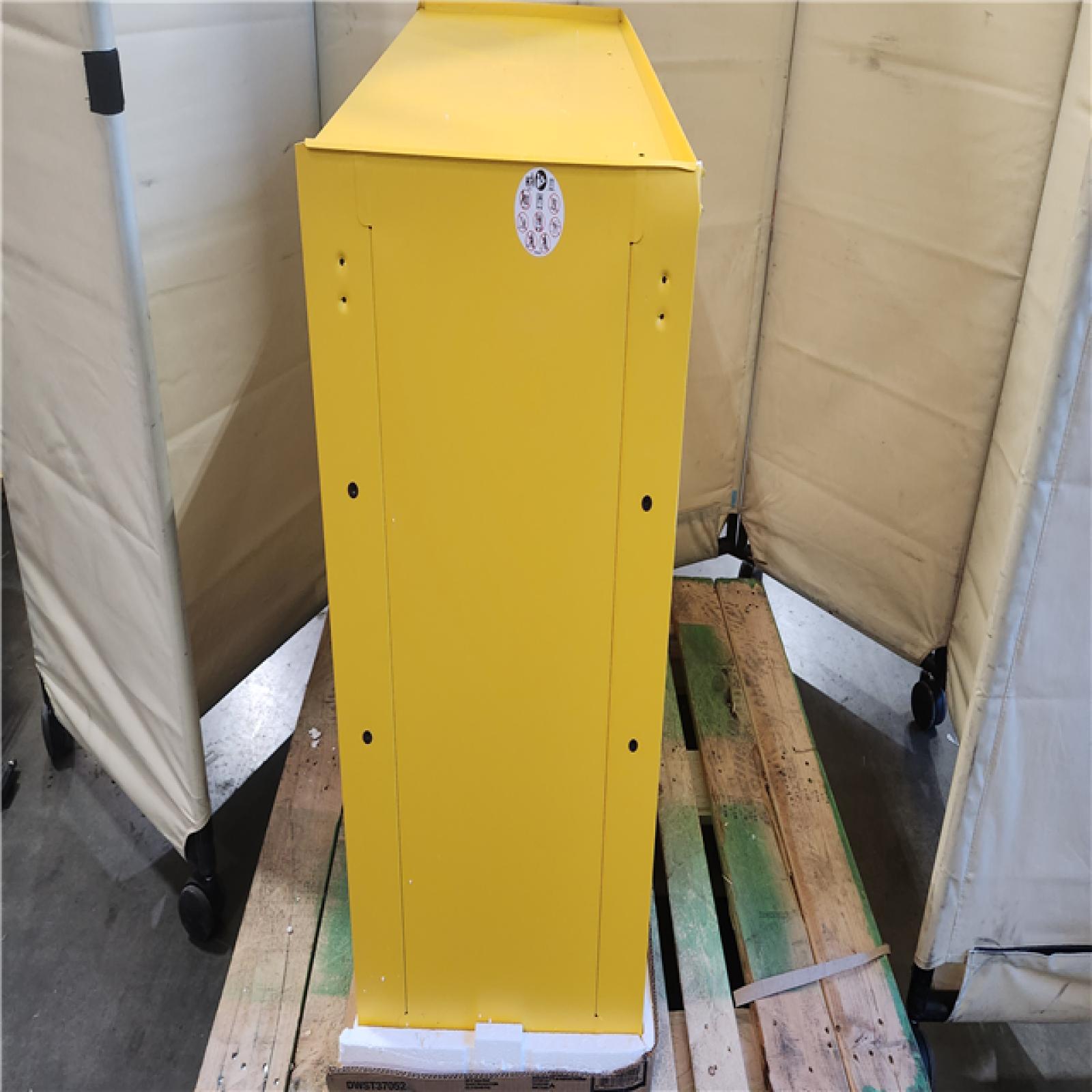 CALIFORNIA AS-IS DEWALT 37 WIDE 5 DRAWER ROLLING TOOL CABINET