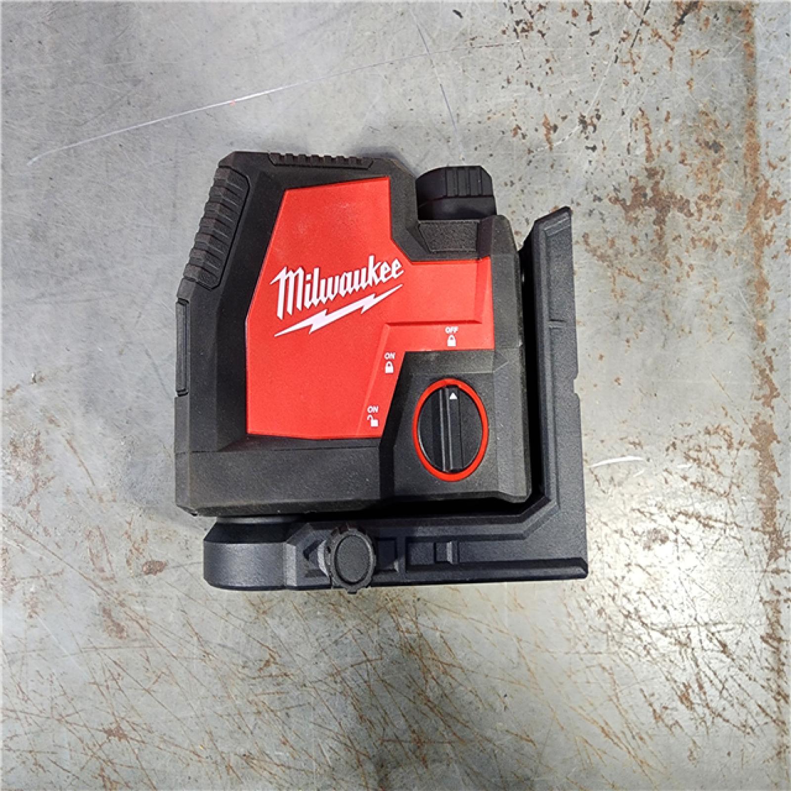 HOUSTON LOCATION - AS-IS MILWAUKEE 100 Ft. REDLITHIUM Lithium-Ion USB Green Rechargeable Cross Line Laser Level with Charger