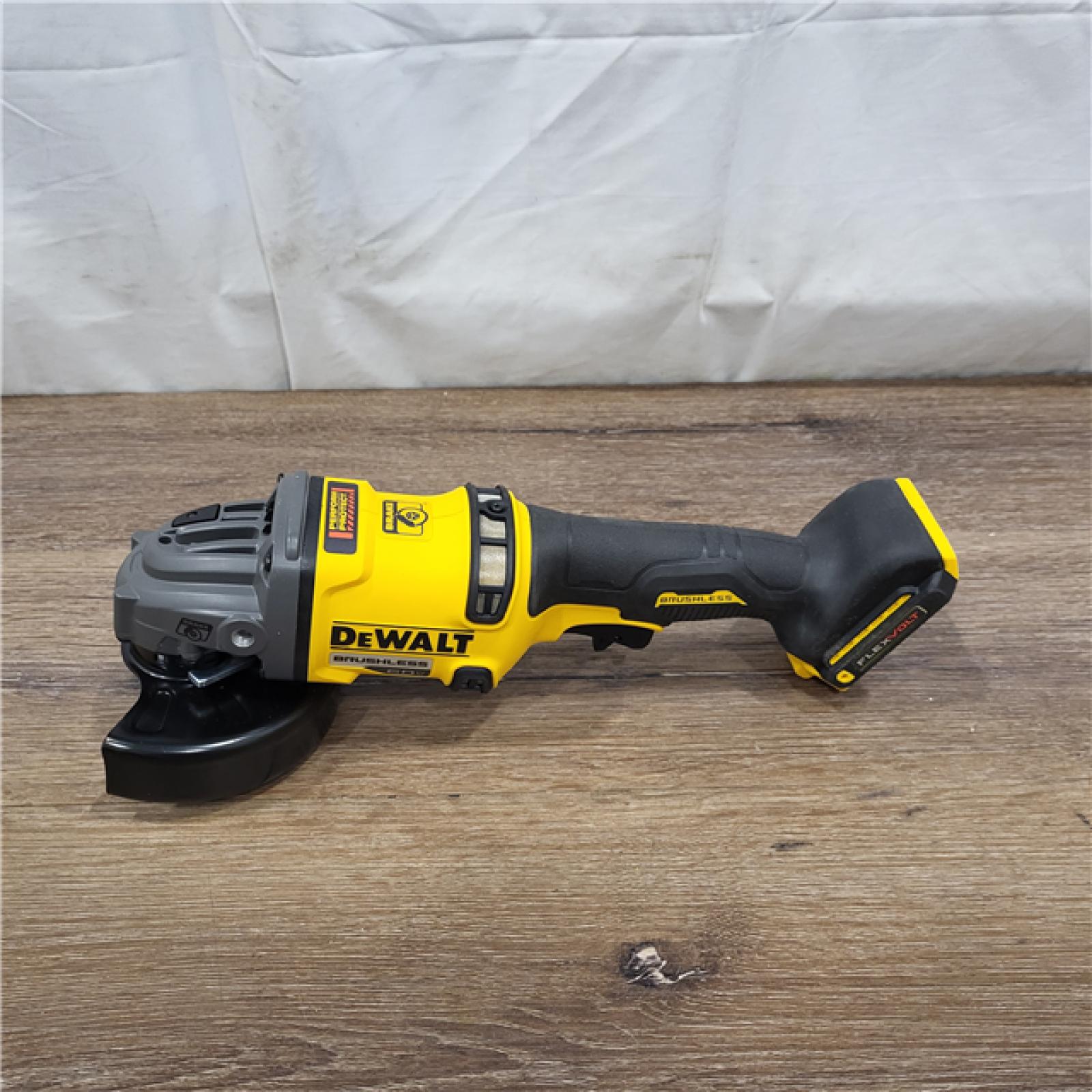 AS-IS DeWalt FLEXVOLT 60V MAX Cordless Grinder  4.5 - 6   9000 RPM  1 EA (115-DCG418B)