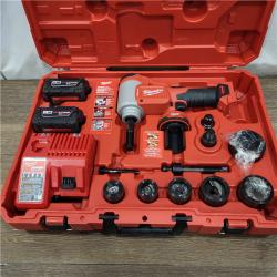 LIKE NEW! Milwaukee 2676-23 M18 Force logic 10-ton Knockout Tool 1/2 to 4 Kit APPEAR good Condition