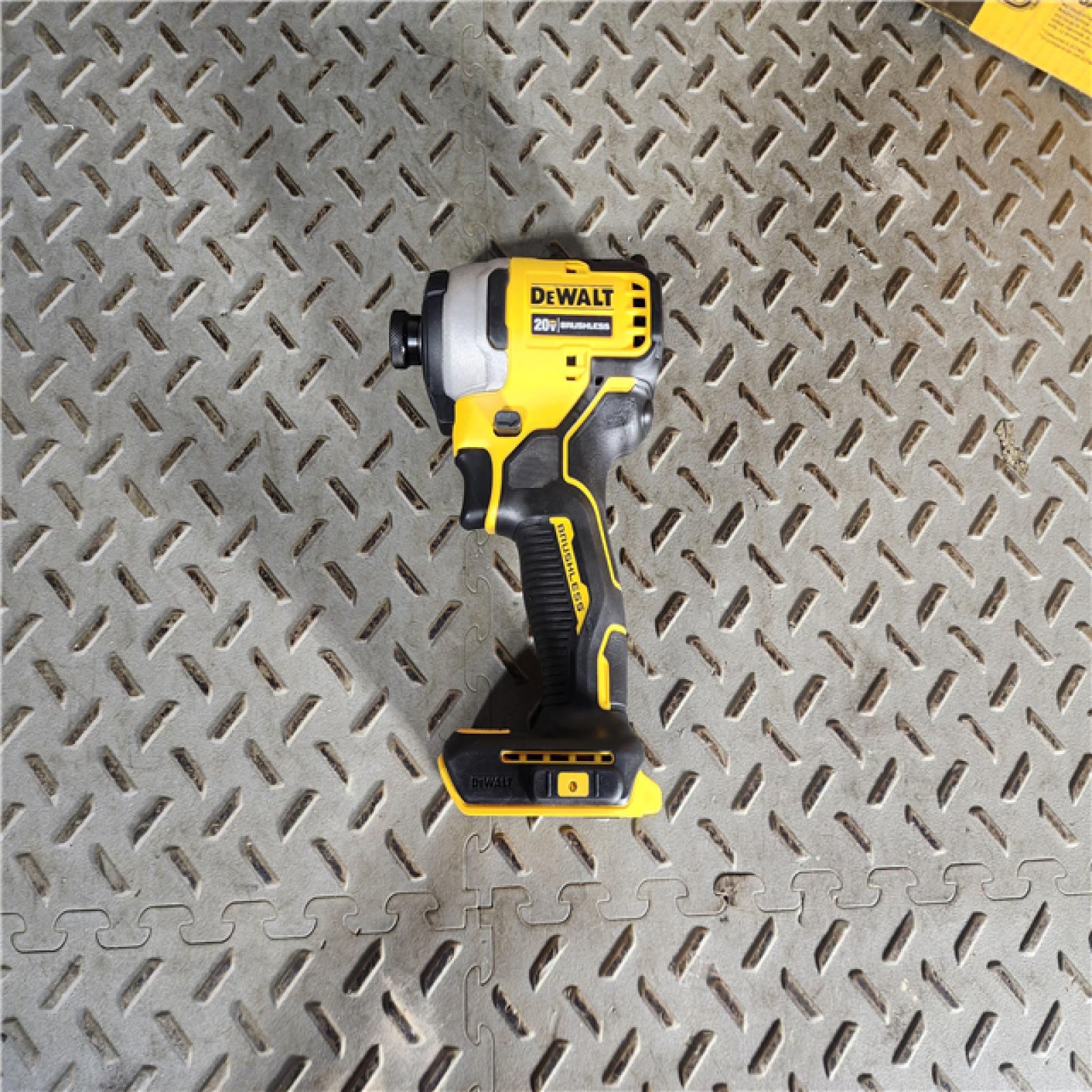 HOUSTON LOCATION - AS-IS (APPEARS LIKE NEW) DEWALT ATOMIC 20V MAX* Brushless Cordless Compact 1/4 in. Impact Driver Kit