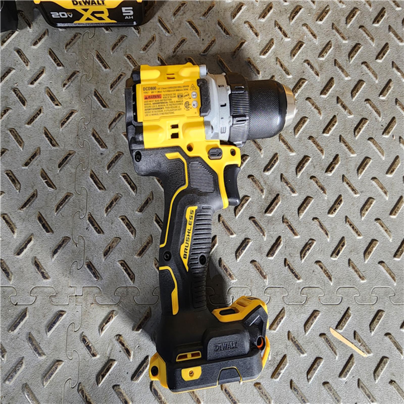 HOUSTON LOCATION - AS-IS (APPEARS LIKE NEW) DEWALT 20V MAX XR Brushless Cordless 1/2 Drill/Driver Kit