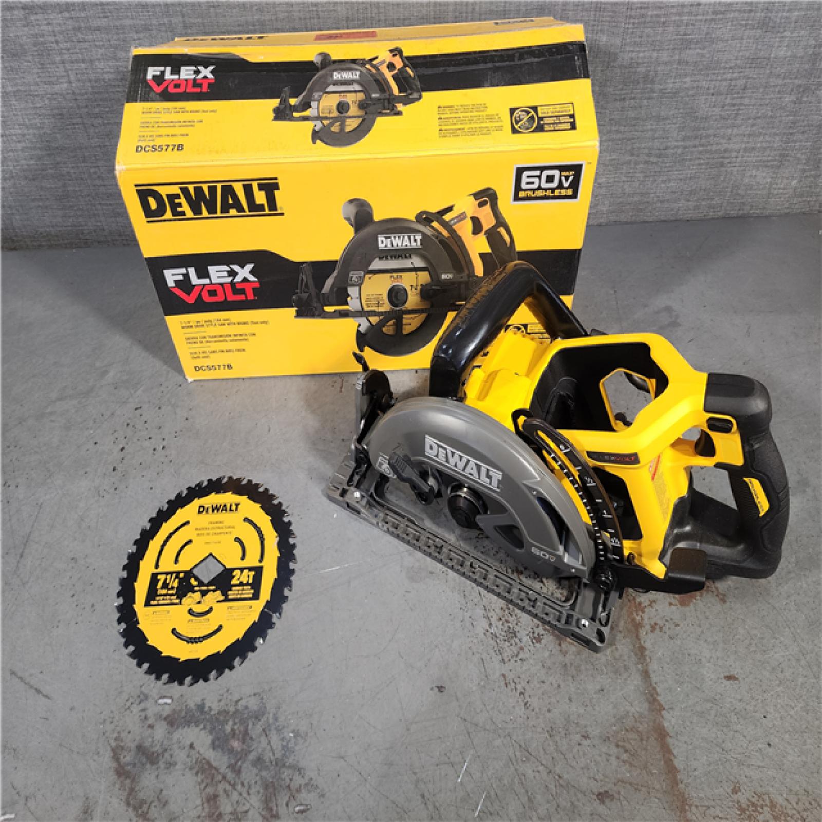 HOUSTON LOCATION - AS-IS (APPEARS LIKE NEW) DEWALT FLEXVOLT 60V MAX Cordless Brushless 7-1/4 in. Wormdrive Style Circular Saw (Tool Only)