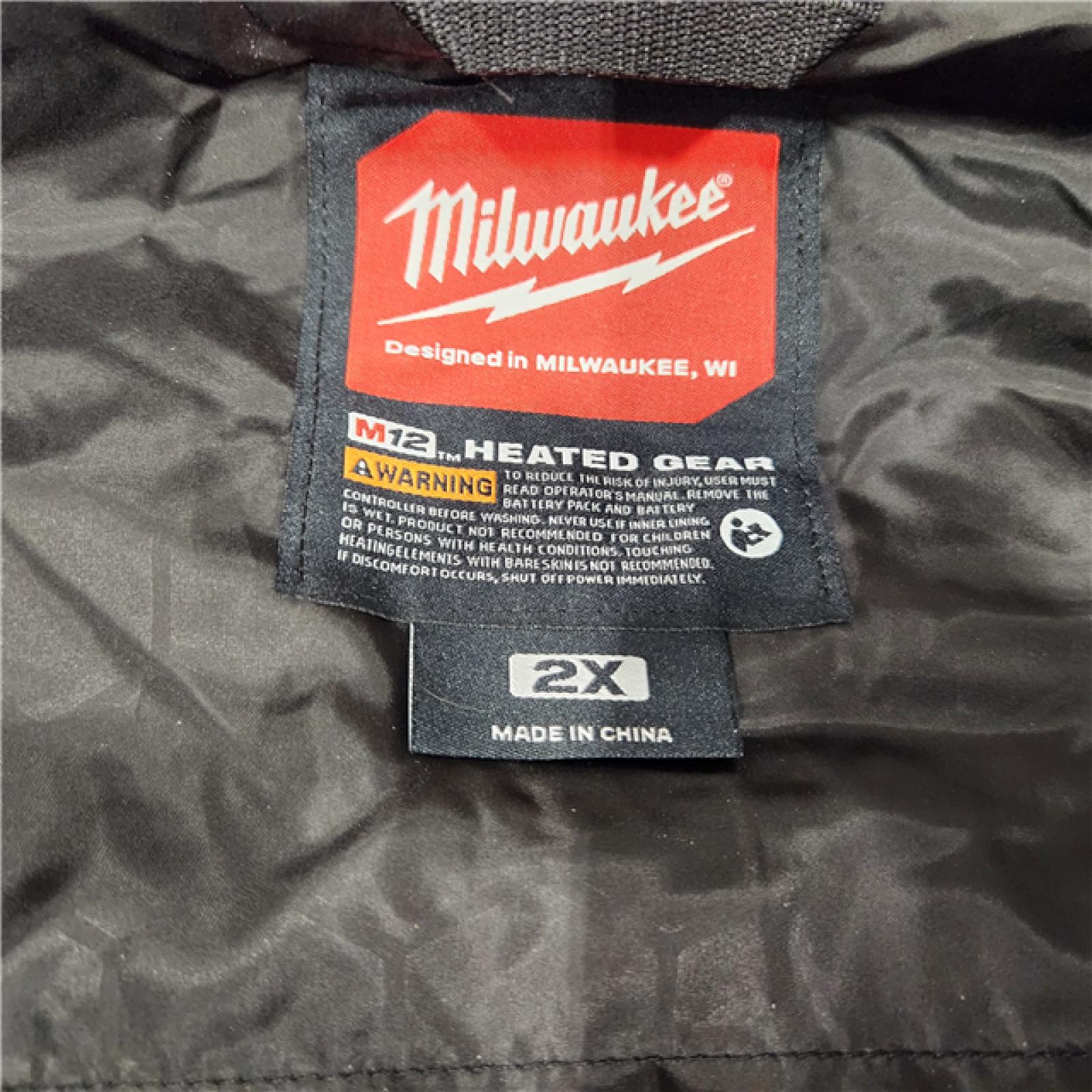 AS-IS Milwaukee Men's M12 Heated AXIS Vest