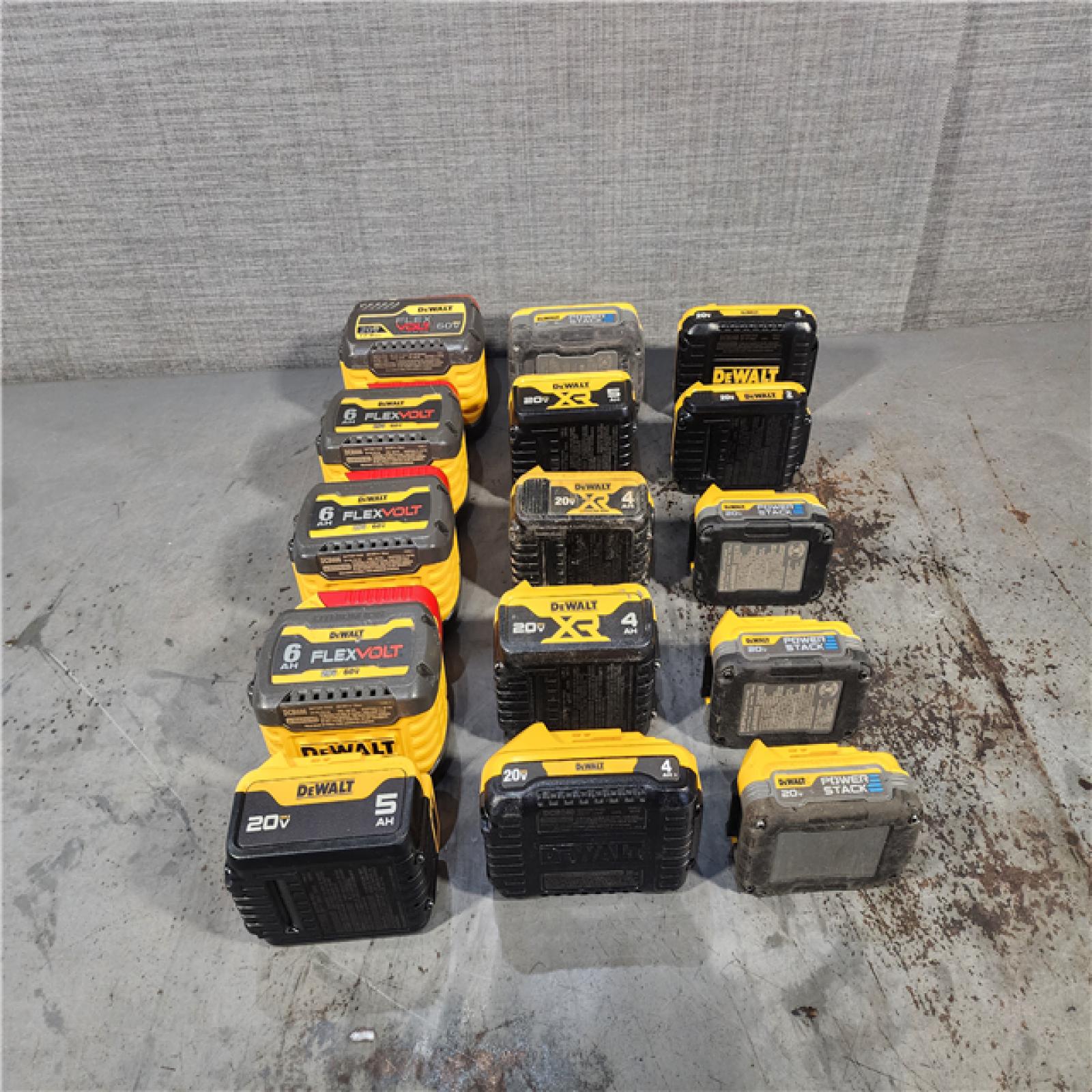 HOUSTON LOCATION - AS-IS DEWALT BATTERY PACK QTY - 15