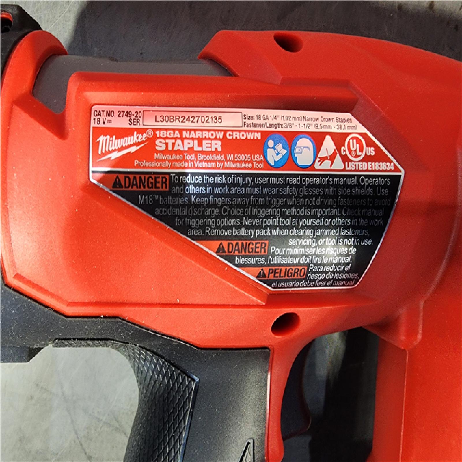 HOUSTON LOCATION - AS-IS (APPEARS LIKE NEW) M18 FUEL 18-Volt Lithium-Ion Brushless Cordless 18-Gauge 1/4 in. Narrow Crown Stapler (Tool-Only)