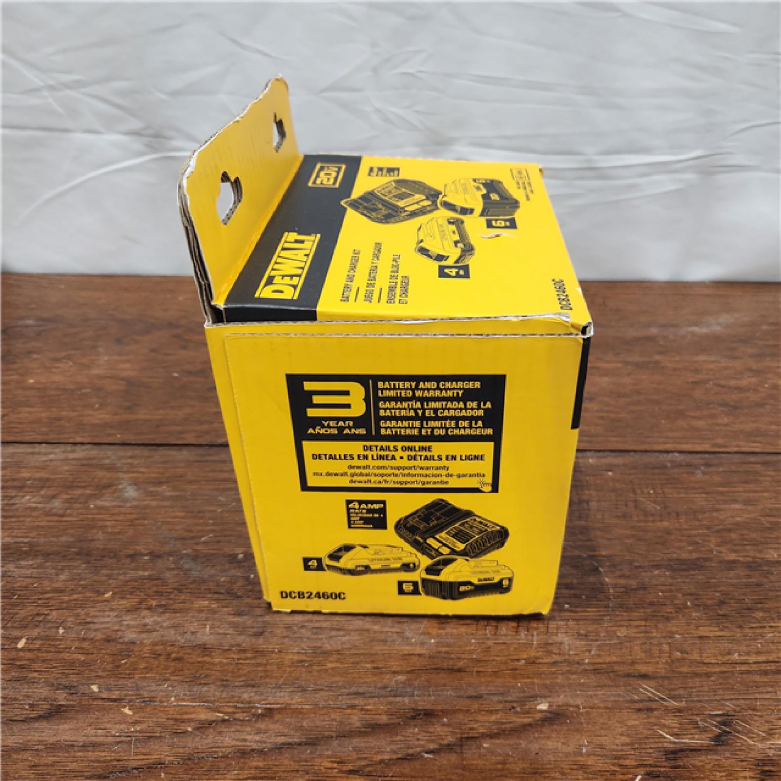 NEW DEWALT 20V MAX Lithium-Ion 6.0Ah and 4.0Ah Battery and Charger Starter Kit