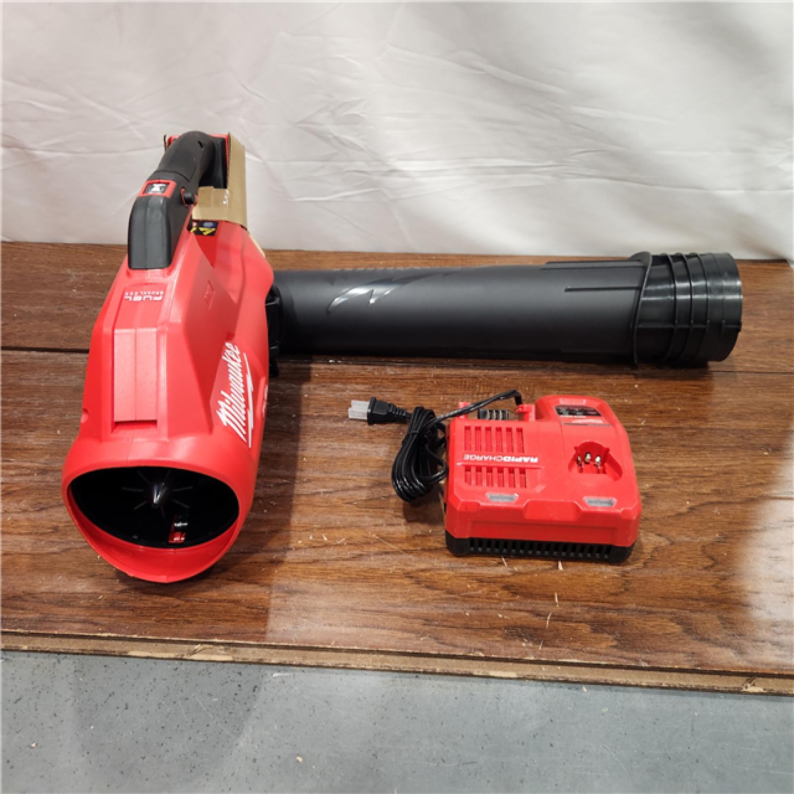 AS-IS Milwaukee M18 FUEL 120 MPH 450 CFM 18V Lithium-Ion Brushless Cordless Handheld Blower Kit with 8.0 Ah Battery, Rapid Charger (NOT INCLUDE BATTERY)