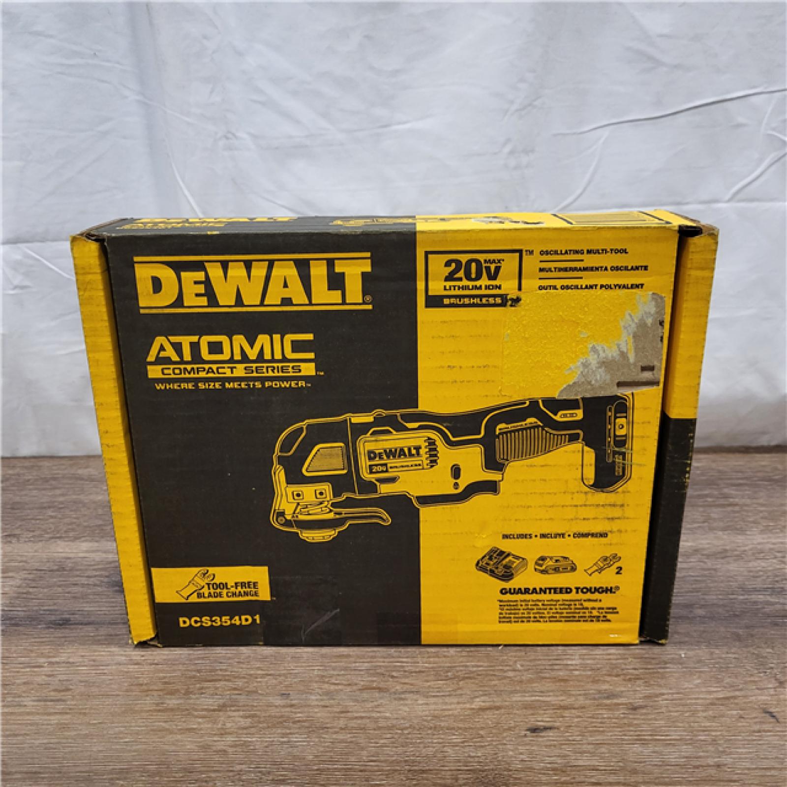 AS-IS DEWALT 20-Volt MAX Lithium-Ion Cordless Brushless Oscillating Tool Kit