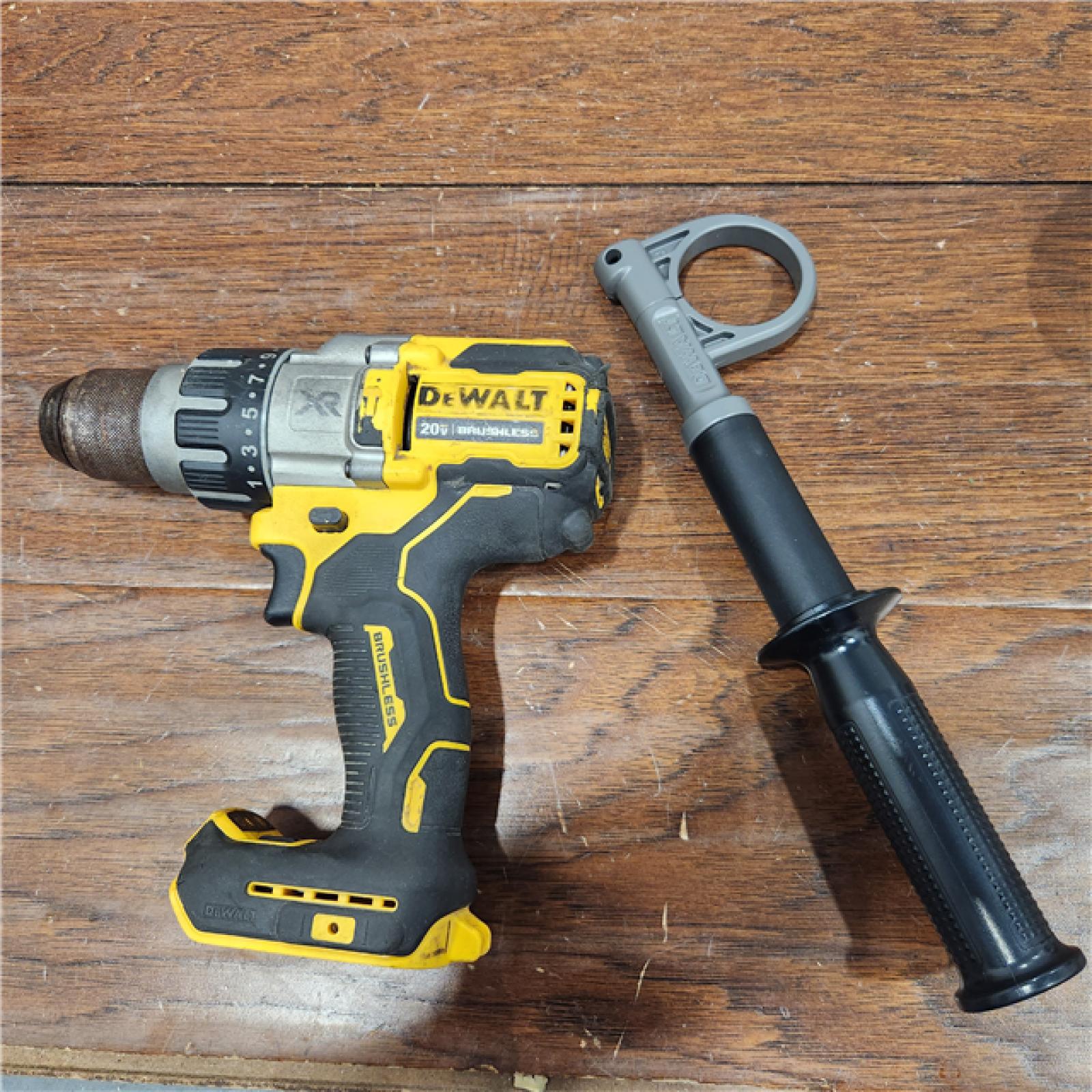 AS-IS Dewalt DCD999B 20V MAX Flexvolt 1/2  Cordless Hammer Drill Bare Tool