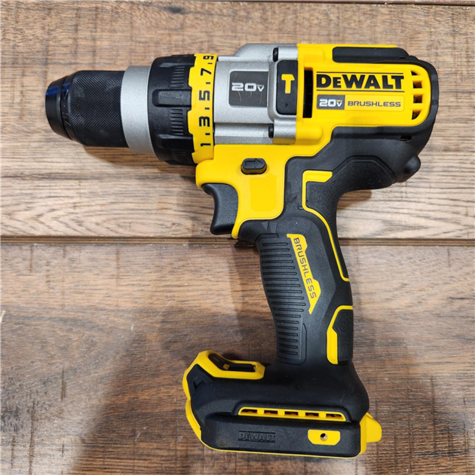 AS-IS Dewalt FLEXVOLT 20 Volt 1/2 in. Brushless Cordless Hammer Drill/Driver Kit (Battery & Charger)