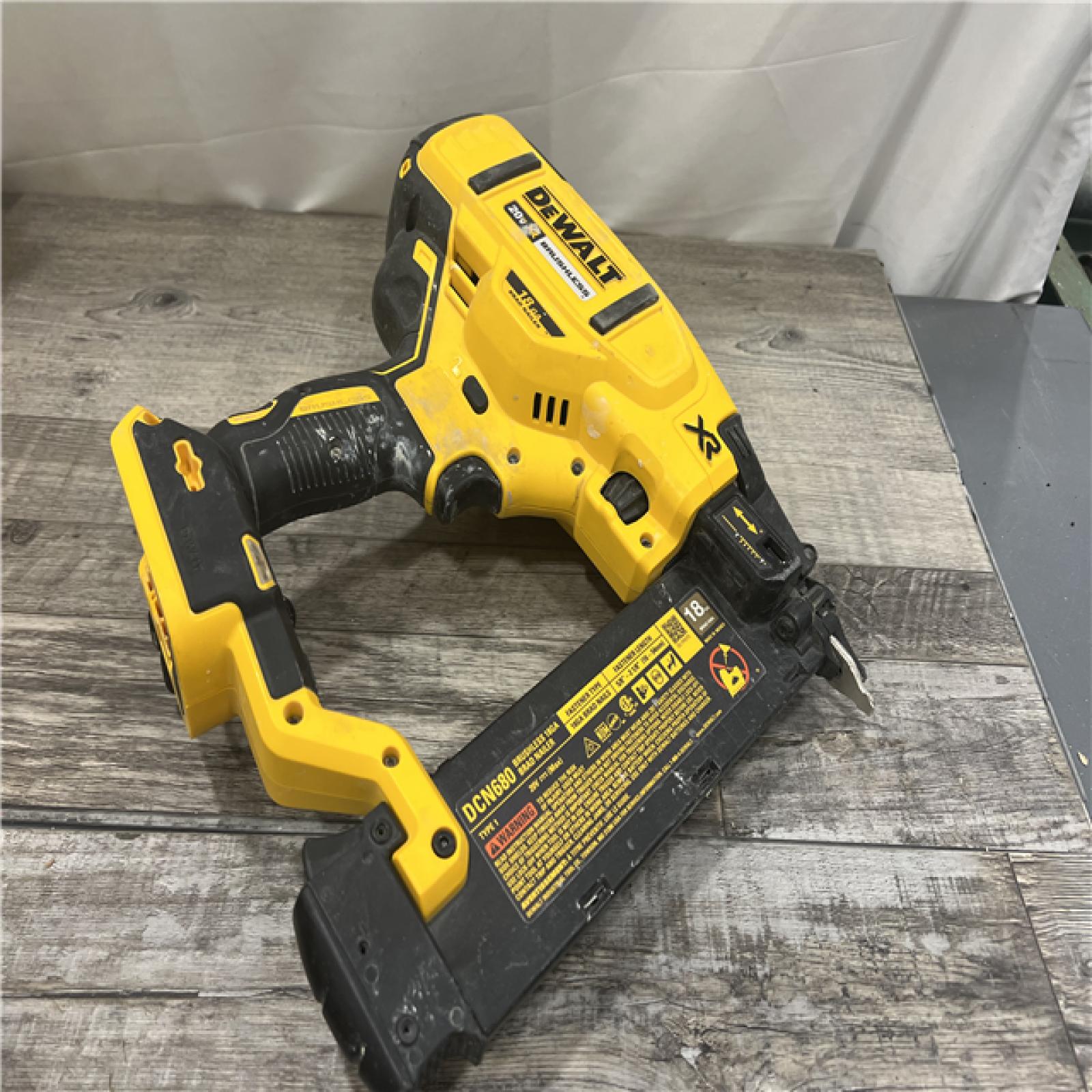 AS-IS DeWalt 20V MAX XR Lithium-Ion Electric Cordless 18-Gauge Brad Nailer (Tool Only)