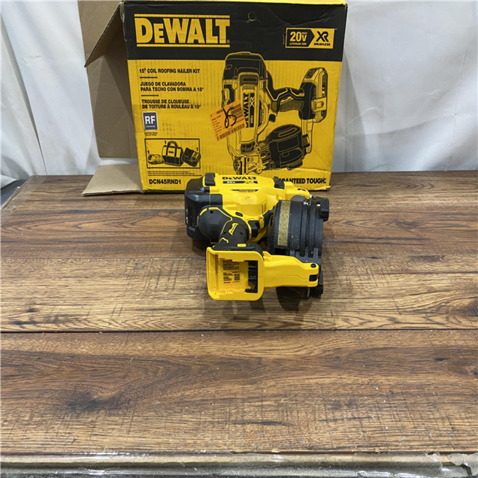 AS IS DEWALT 2007898 Roofing Nailer Cordless