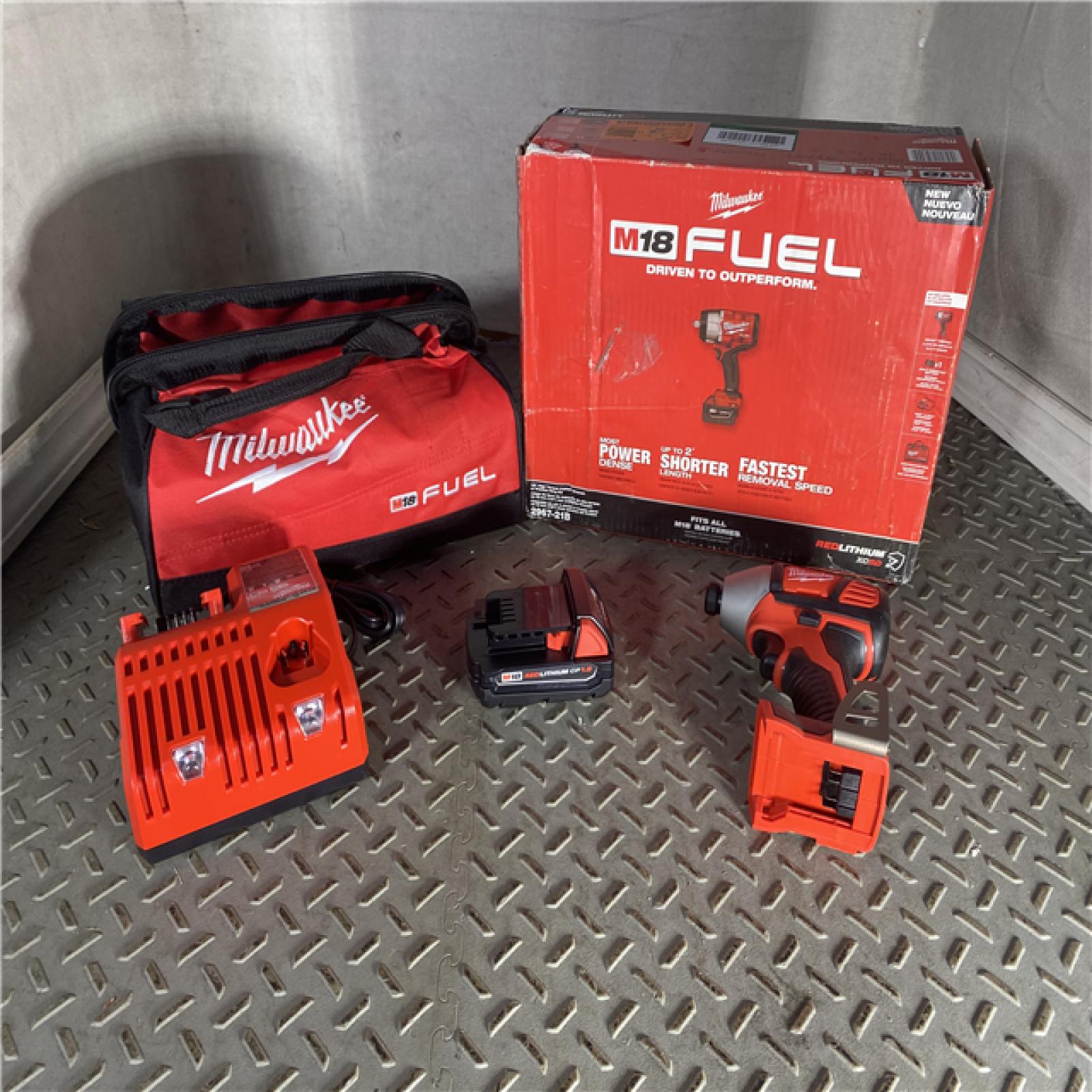 HOUSTON LOCATION - AS-IS  Milwaukee 2967-21B M18 FUEL 1/2 High Torque Impact Wrench W/ Friction Ring 5.0Ah Kit