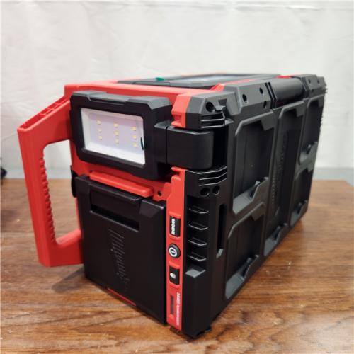 AS-IS Milwaukee M18 PACKOUT Light/Charger