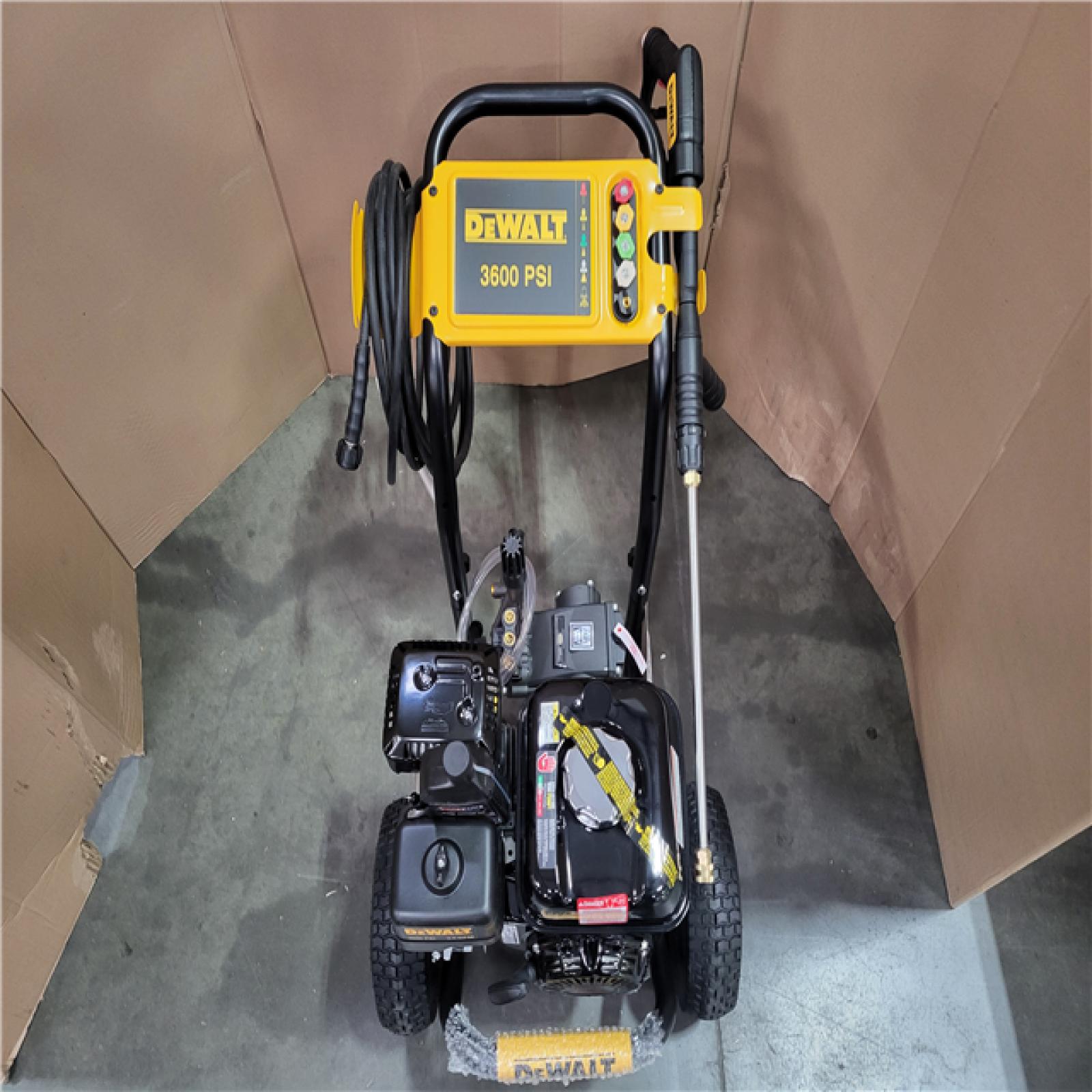 CALIFORNIA AS-IS DEWALT HIGH PERFORMANCE EASY START HONDA GX 200 3600 PSI GAS WATER PRESSURE