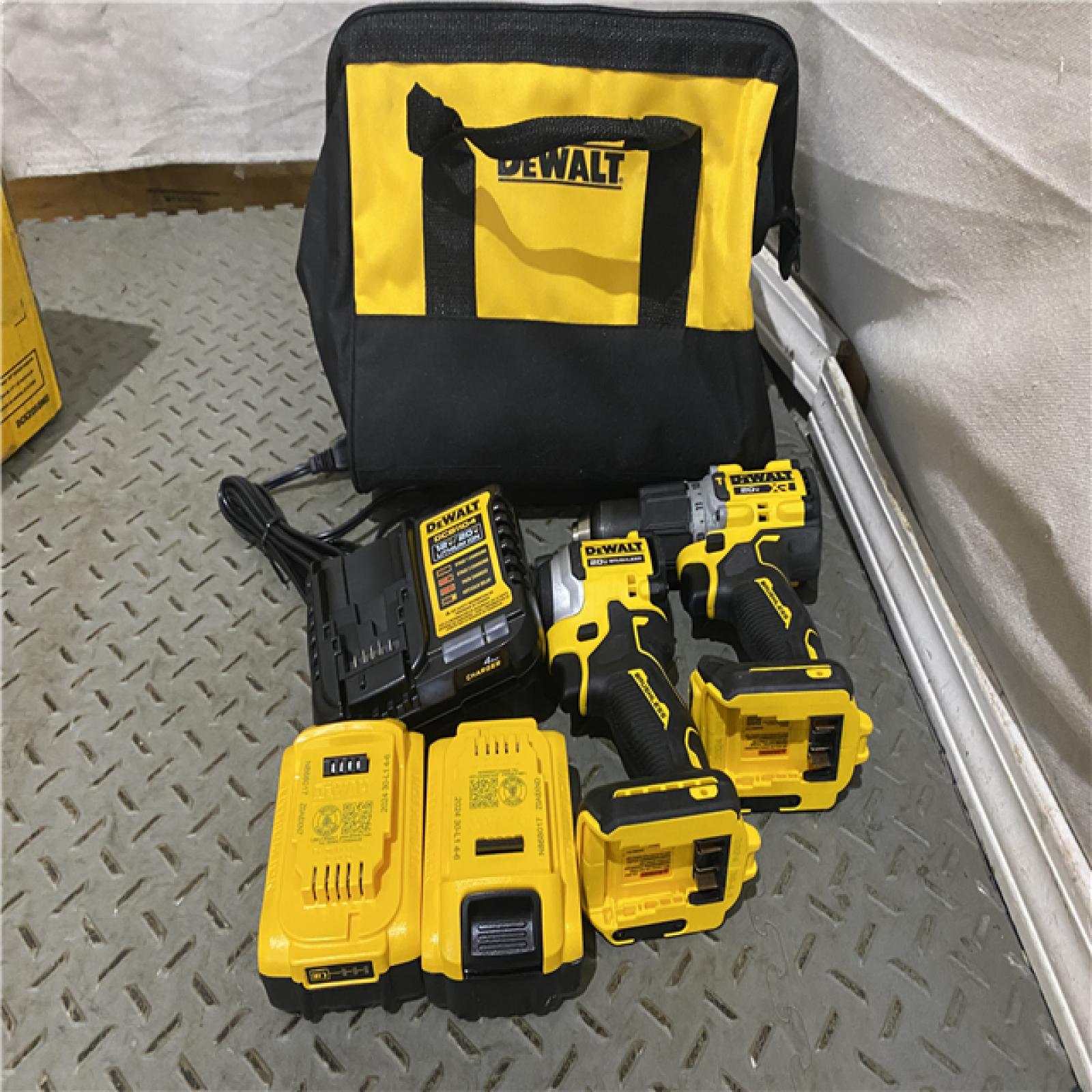 Houston location AS-IS DeWalt DCK2050M2 20V Hammer Drill & Impact Driver Kit W/Batteries  Charger & Bag