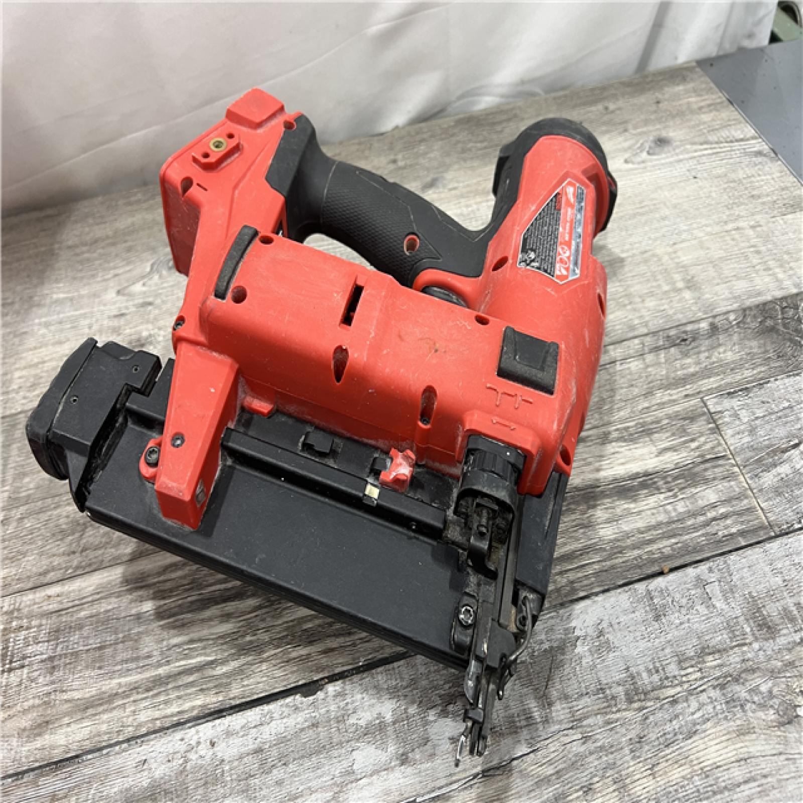 AS-IS Milwaukee M18 Fuel 18V Brushless 18-Gauge Brad Nailer 2746-20 (Bare Tool)