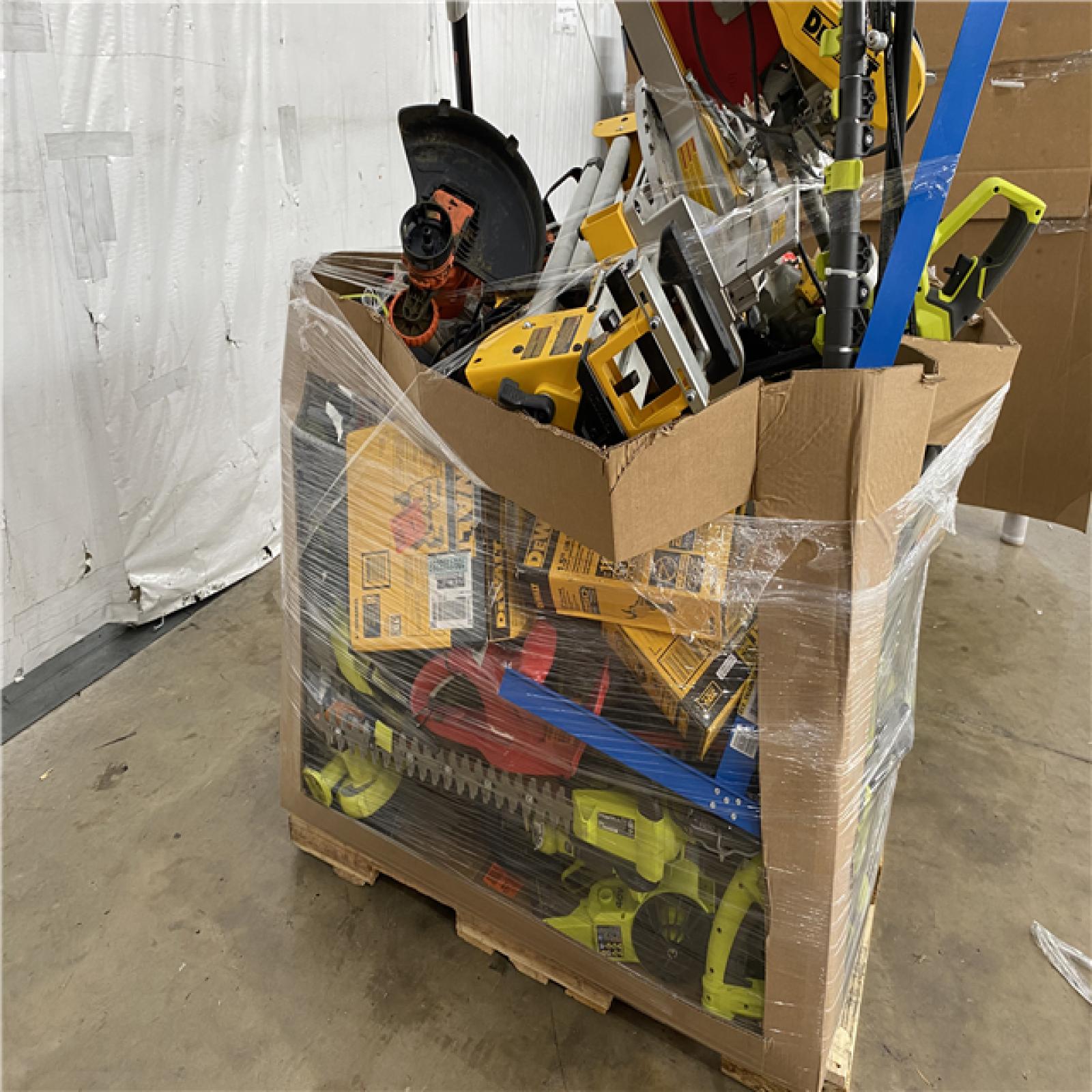 Houston Location AS IS - Tool Pallet