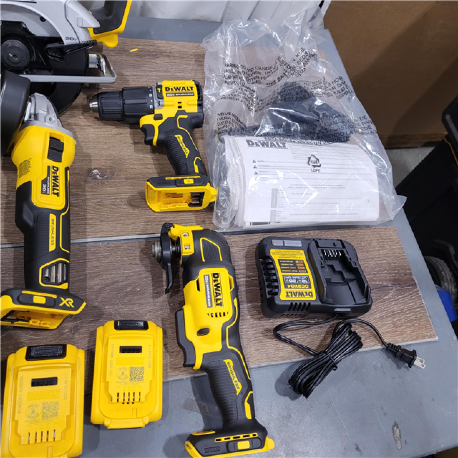 AS-IS Dewalt 20-Volt MAX ToughSystem Lithium-Ion 6-Tool Cordless Combo Kit