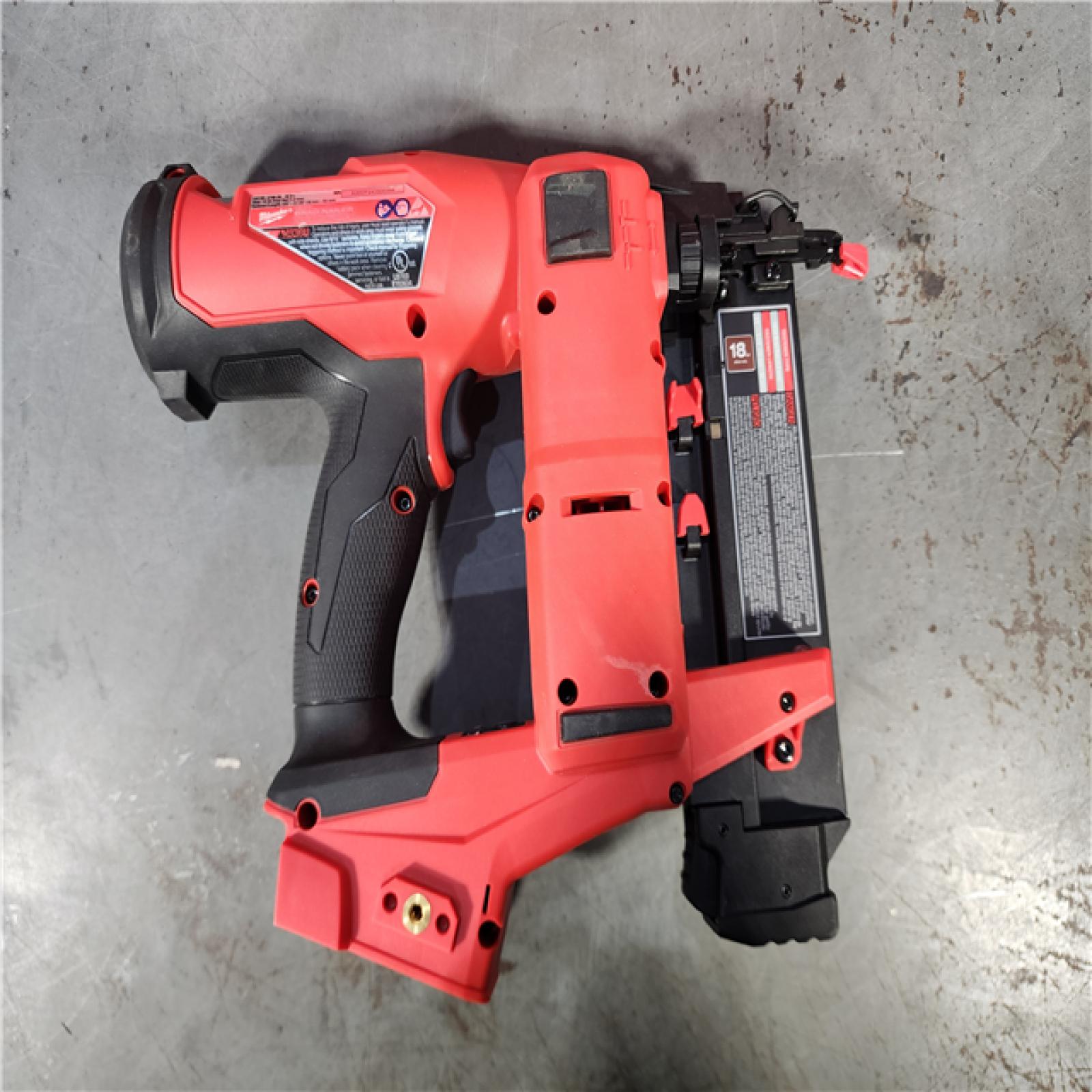 HOUSTON LOCATION - AS-IS (APPEARS LIKE NEW) Milwaukee M18 Fuel 18V Brushless 18-Gauge Brad Nailer 2746-20 (Bare Tool)