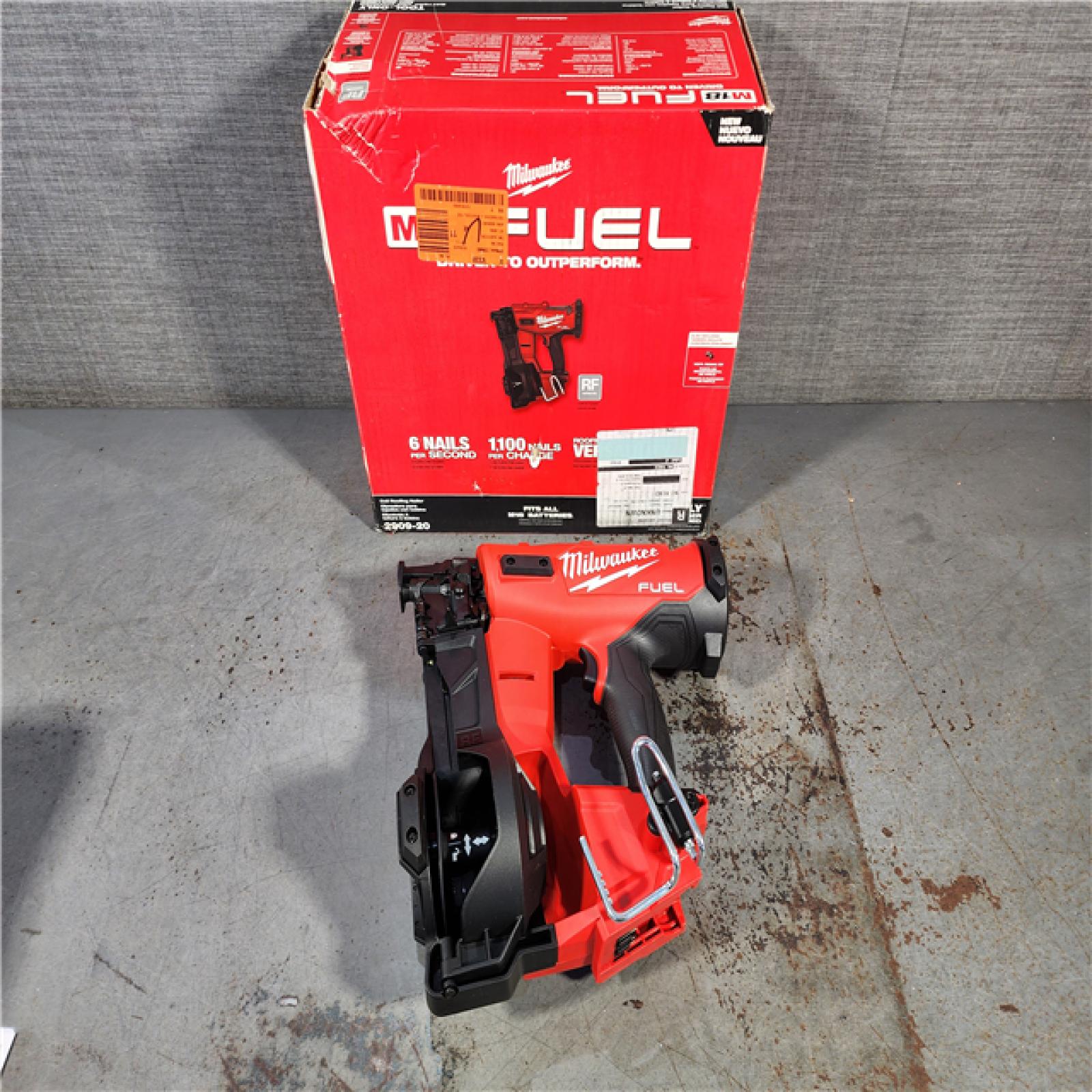 HOUSTON LOCATION - AS-IS (APPEARS LIKE NEW) M18 FUEL 18-Volt Lithium-Ion Brushless Cordless Coil Roofing Nailer (Tool Only)