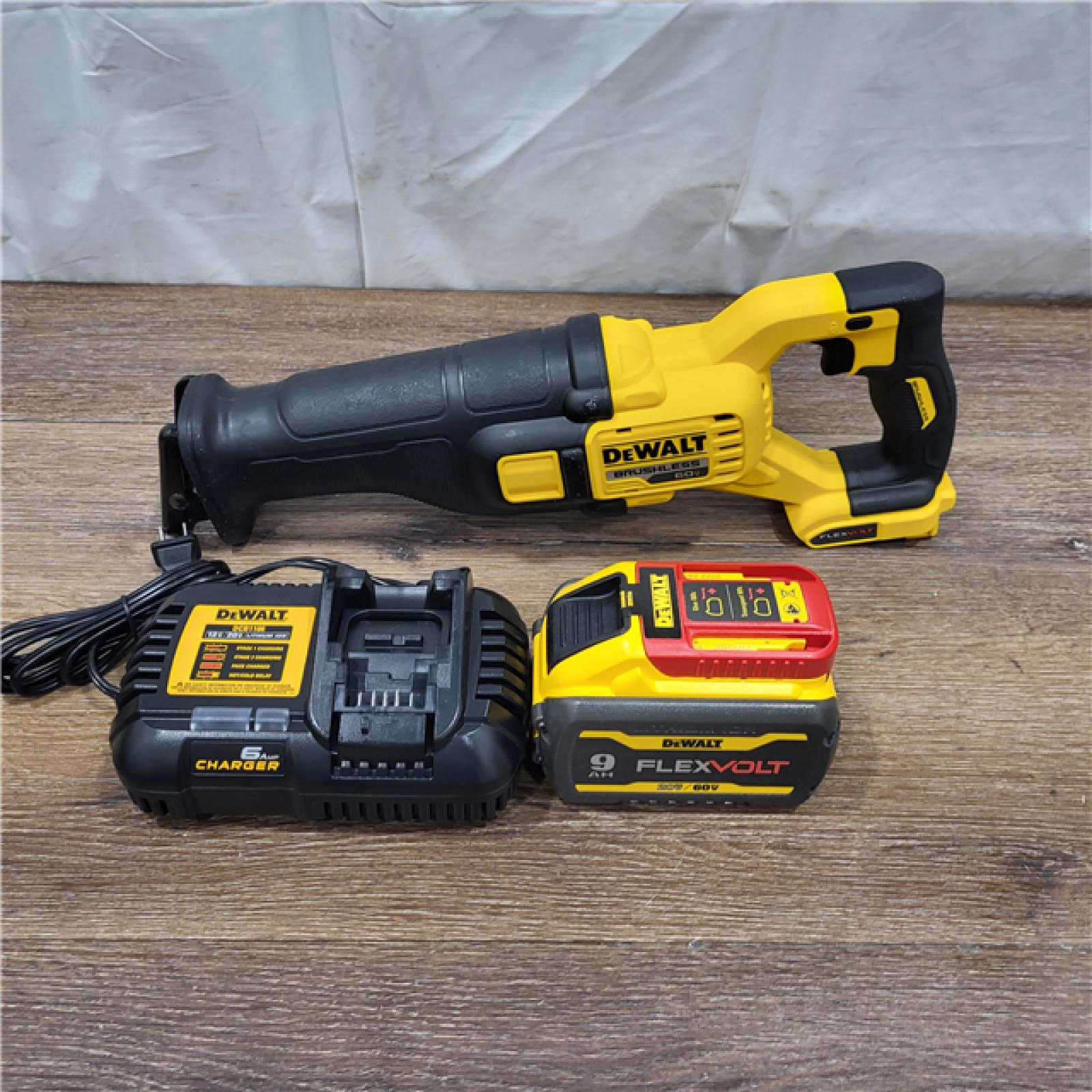 GOOD FLEXVOLT 60V MAX Cordless Brushless Reciprocating Saw with (1) FLEXVOLT 9.0Ah Battery