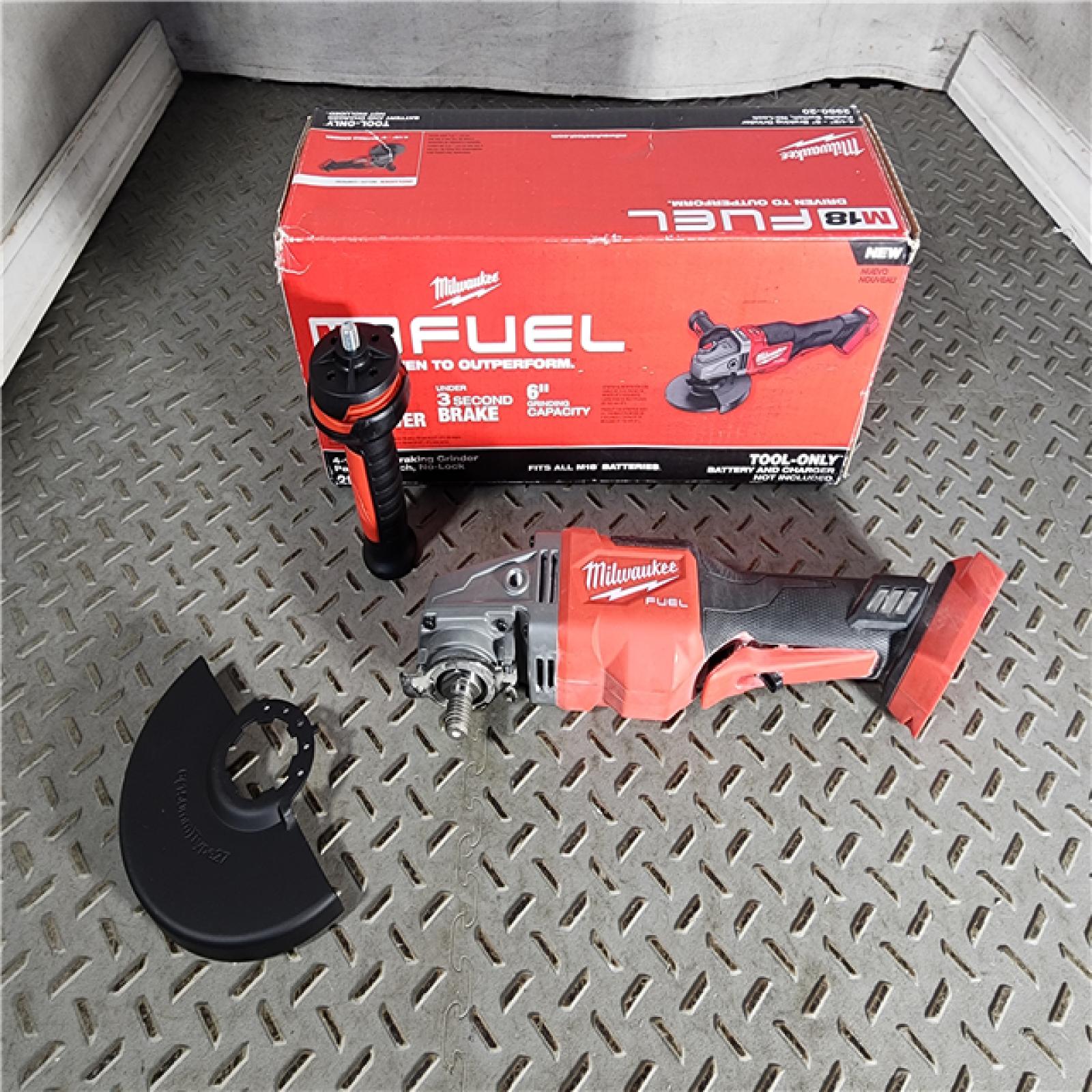 HOUSTON LOCATION - AS-IS Milwaukee 18V M18 FUEL Lithium-Ion Brushless Cordless Braking Grinder Paddle Switch (Tool Only)