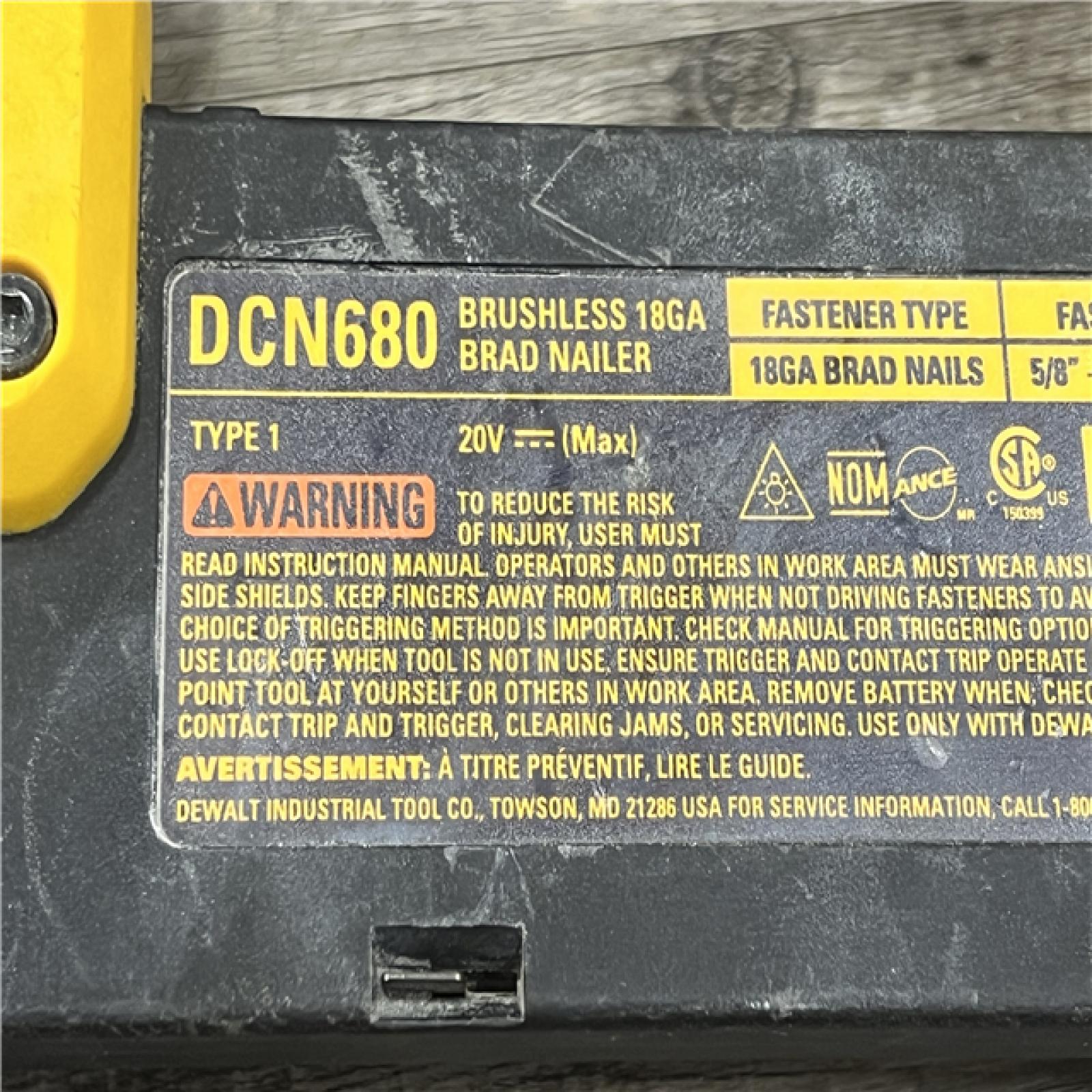 AS-IS DEWALT 20V MAX XR 18 Gauge Brad Nailer Kit