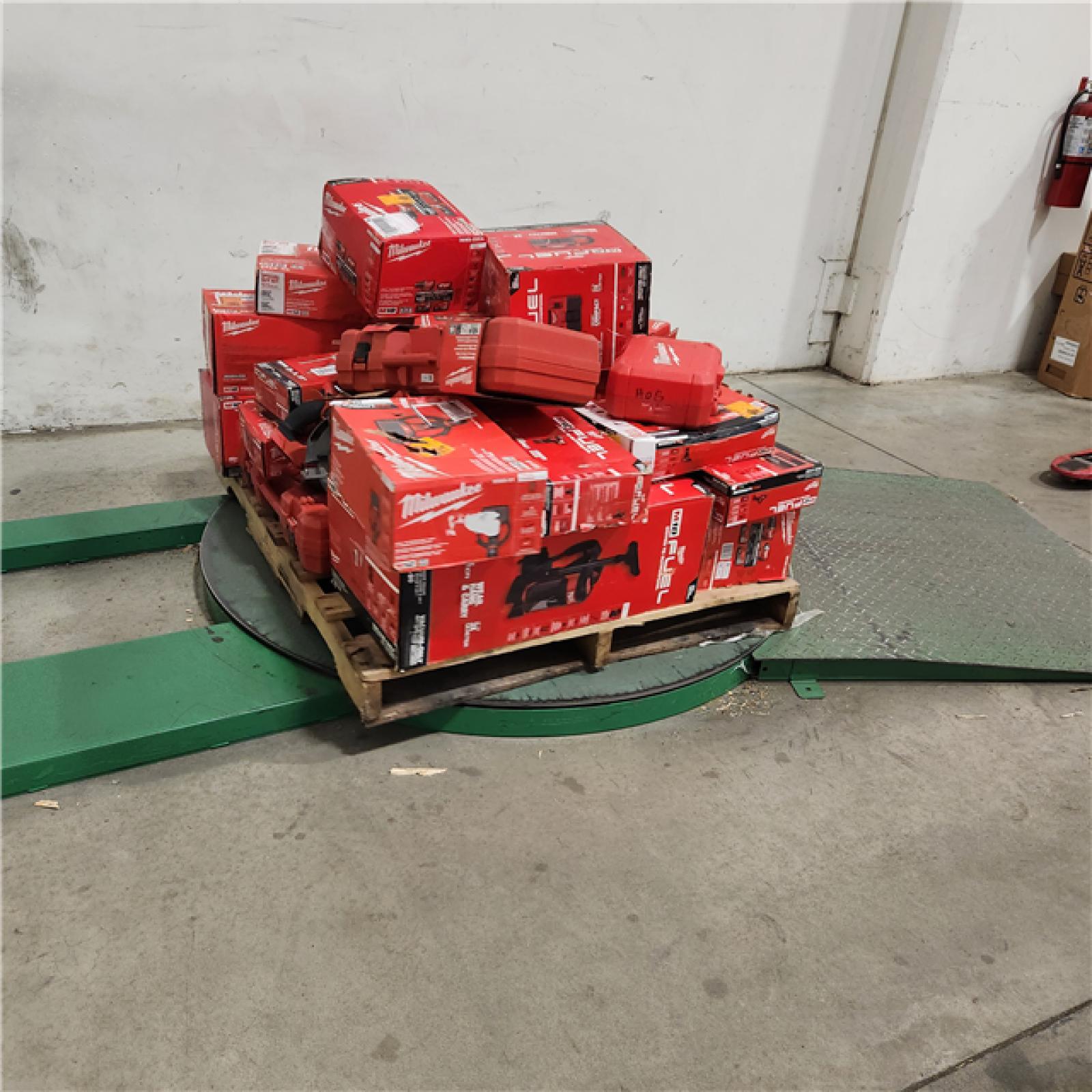 Dallas Location - As-Is MILWAUKEE Tool Pallet