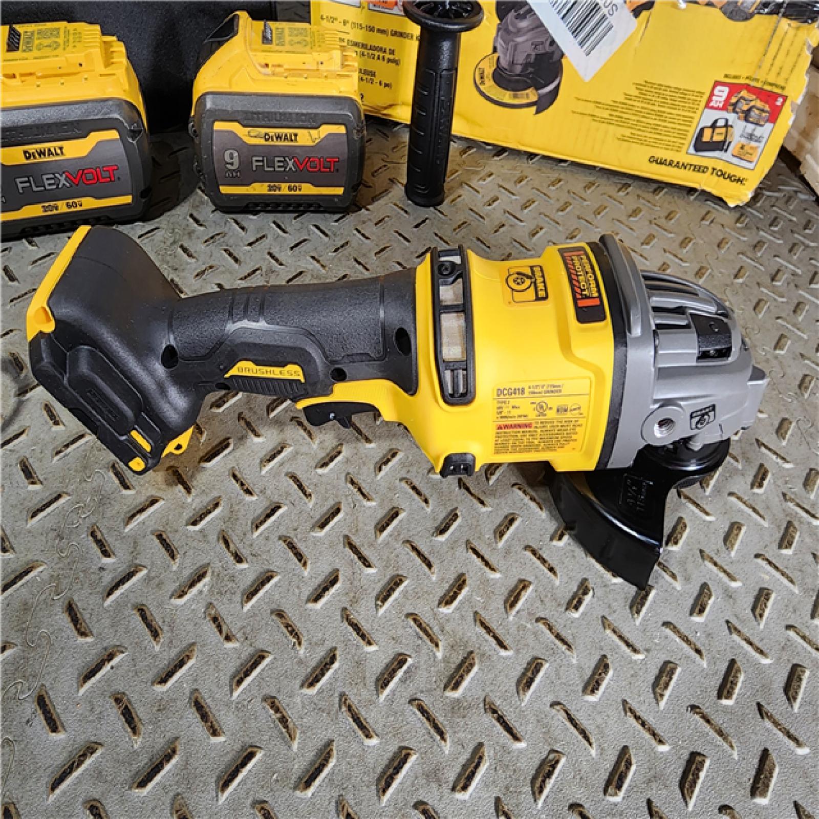 HOUSTON LOCATION - AS-IS DeWalt Flexvolt 60V Max Cordless Grinder  4.5 in; 6 in  Kit  1 KT (115-DCG418X2)