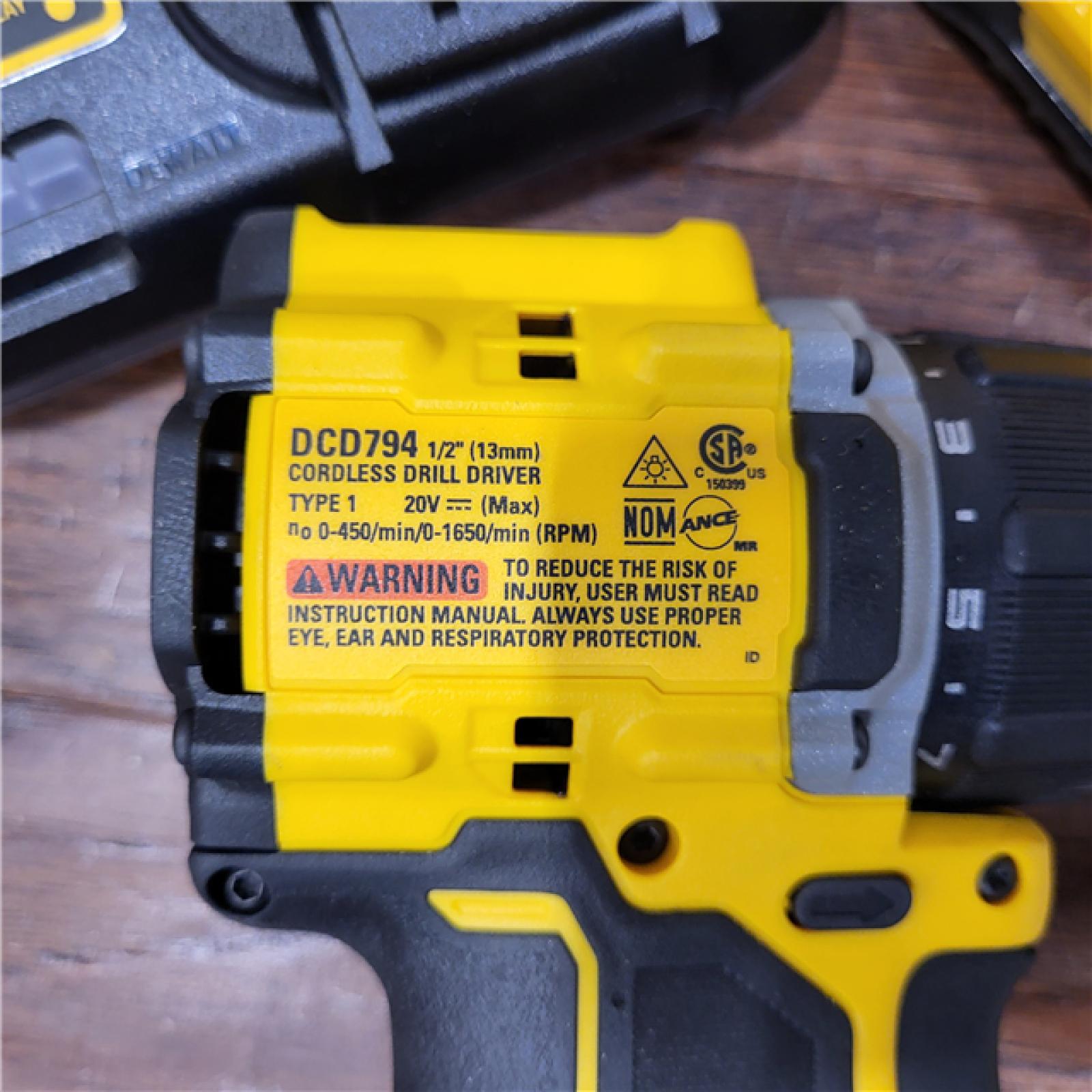 AS-IS DeWalt ATOMIC COMPACT SERIESâ„¢ 20V MAX* Brushless Cordless 1/2 in. Drill/Driver