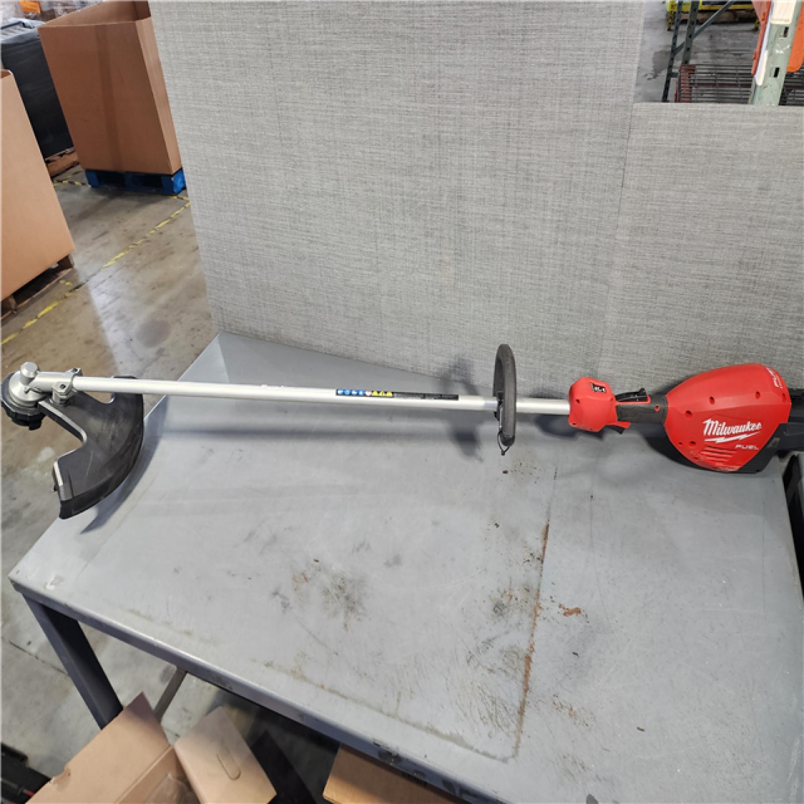 HOUSTON LOCATION - AS-IS Milwaukee M18 FUEL 18V Brushless Cordless 17 in. Dual Battery Straight Shaft String Trimmer (Tool-Only)