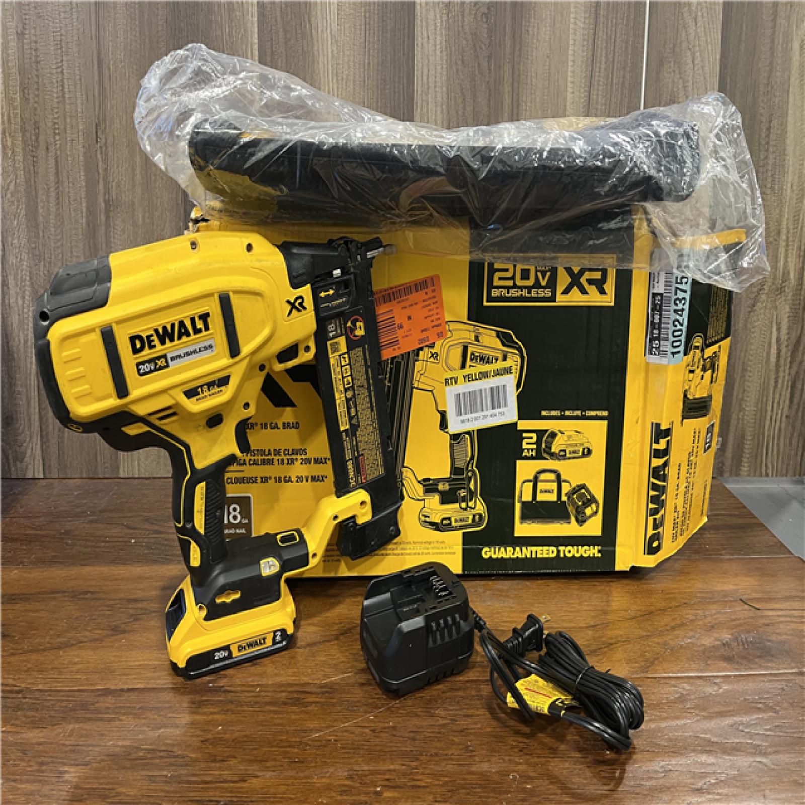 AS-IS DEWALT 20V MAX XR 18 Gauge Brad Nailer Kit