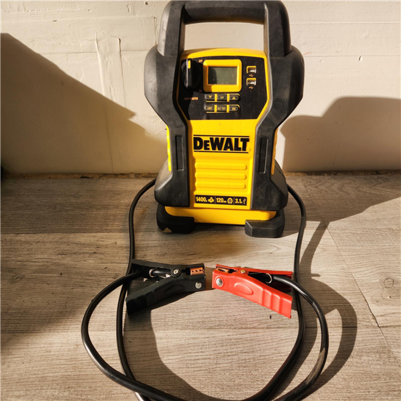 Phoenix Location DEWALT 1600 Peak Amp Jump Starter with Digital Compressor and USB Power Bank