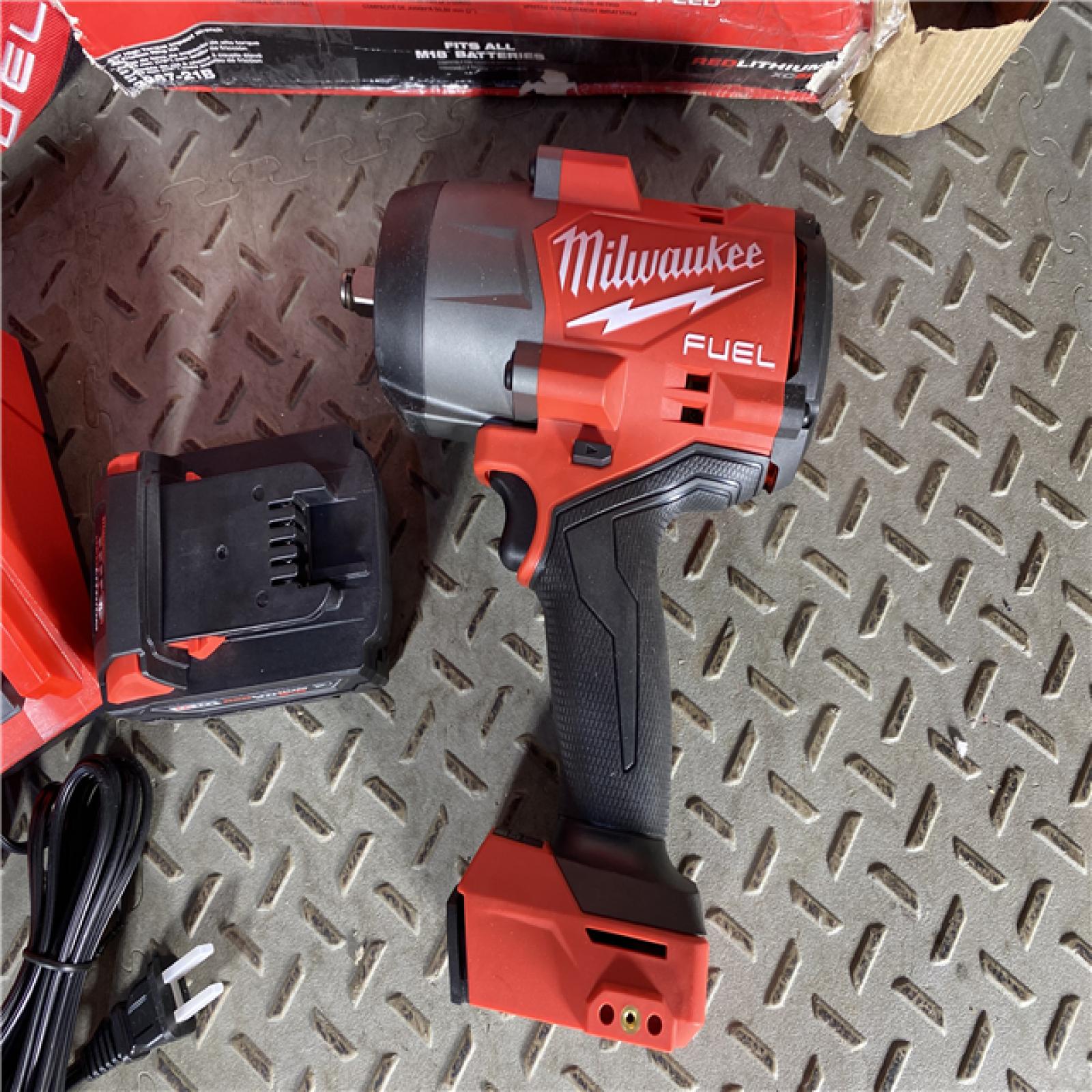 HOUSTON LOCATION -  AS-IS Milwaukee 2967-21B M18 FUEL 1/2 High Torque Impact Wrench W/ Friction Ring 5.0Ah Kit